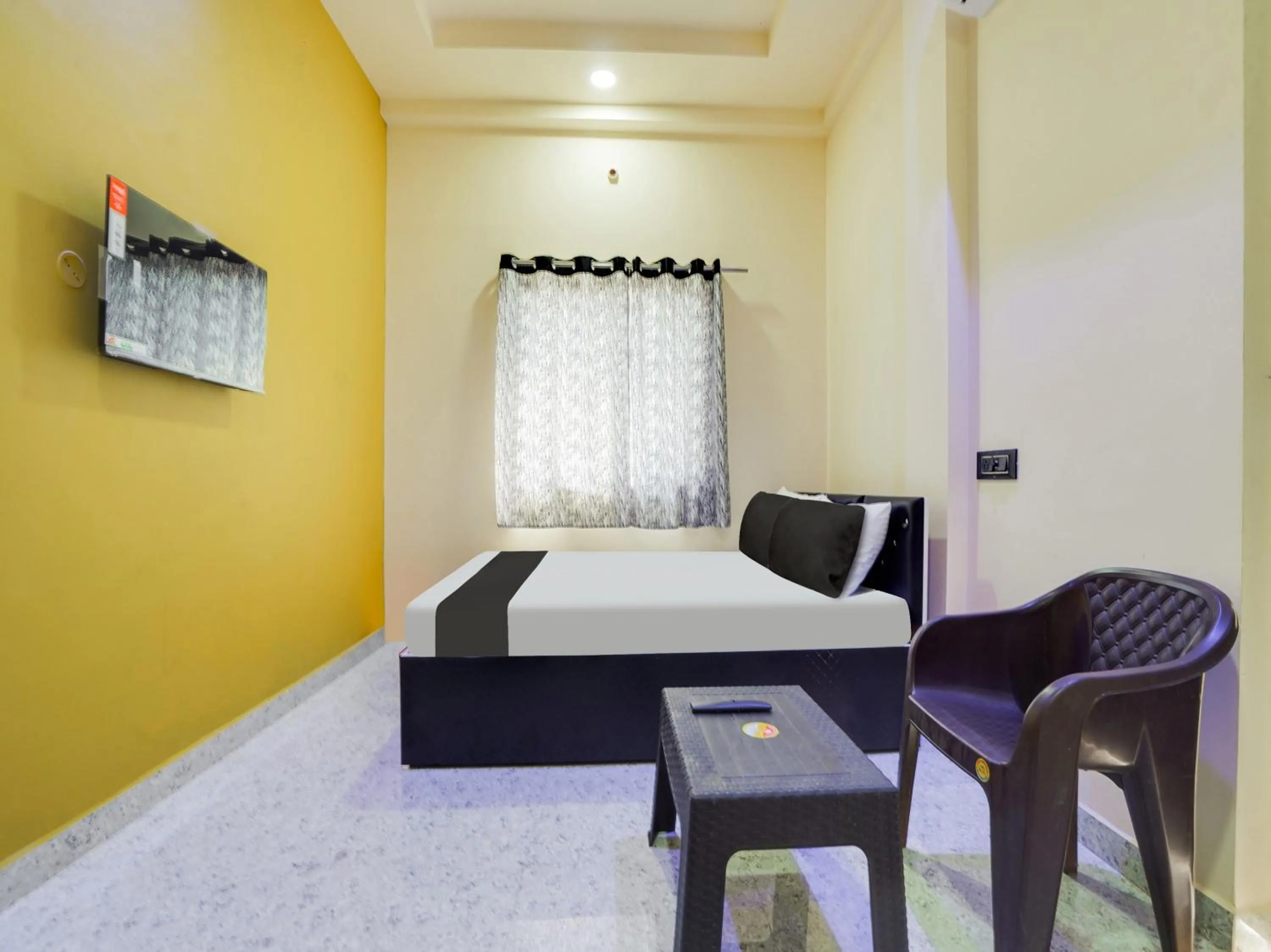 Bedroom, Bed in Hotel O RK 2