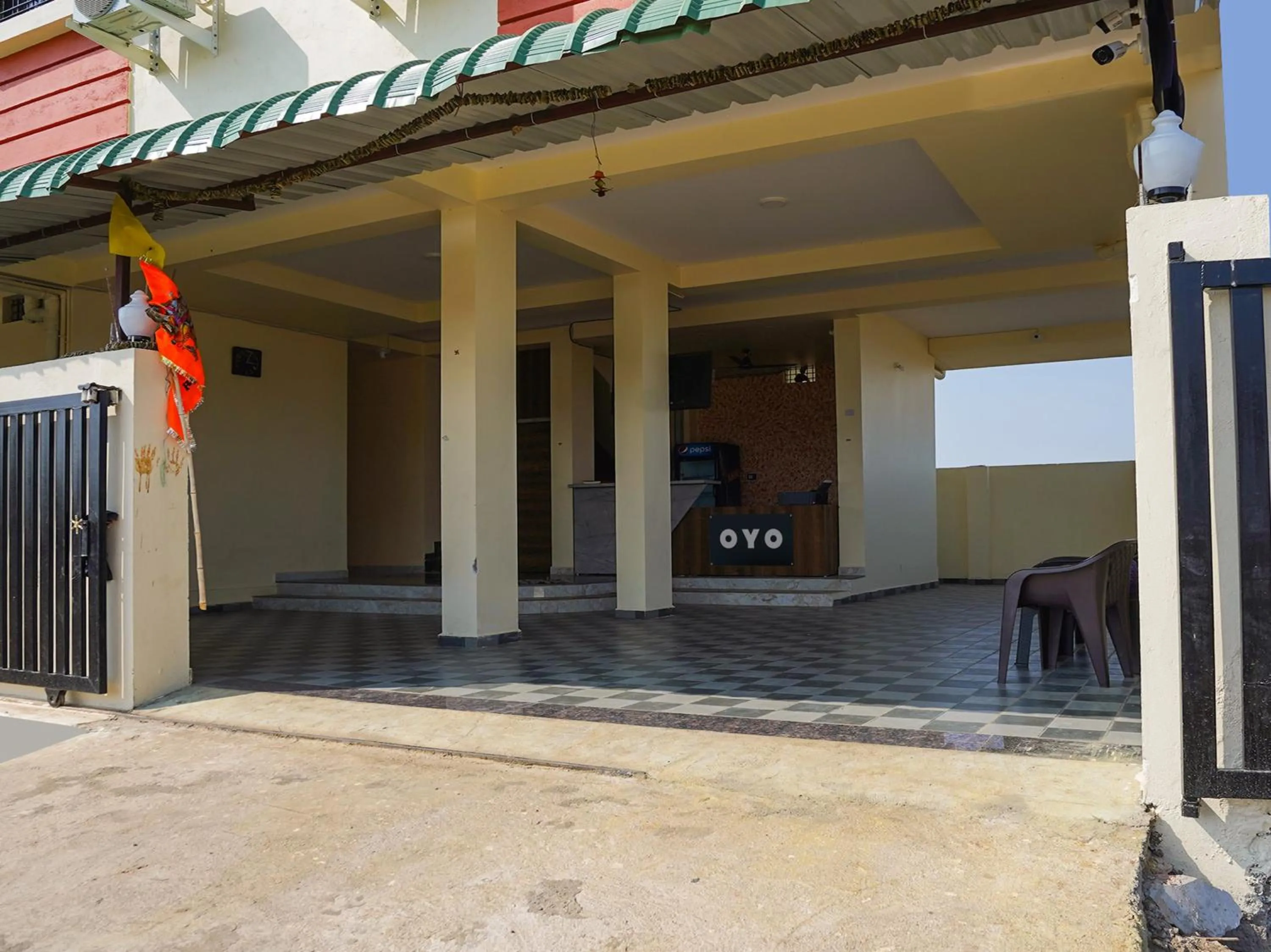 Facade/entrance in Hotel O RK 2