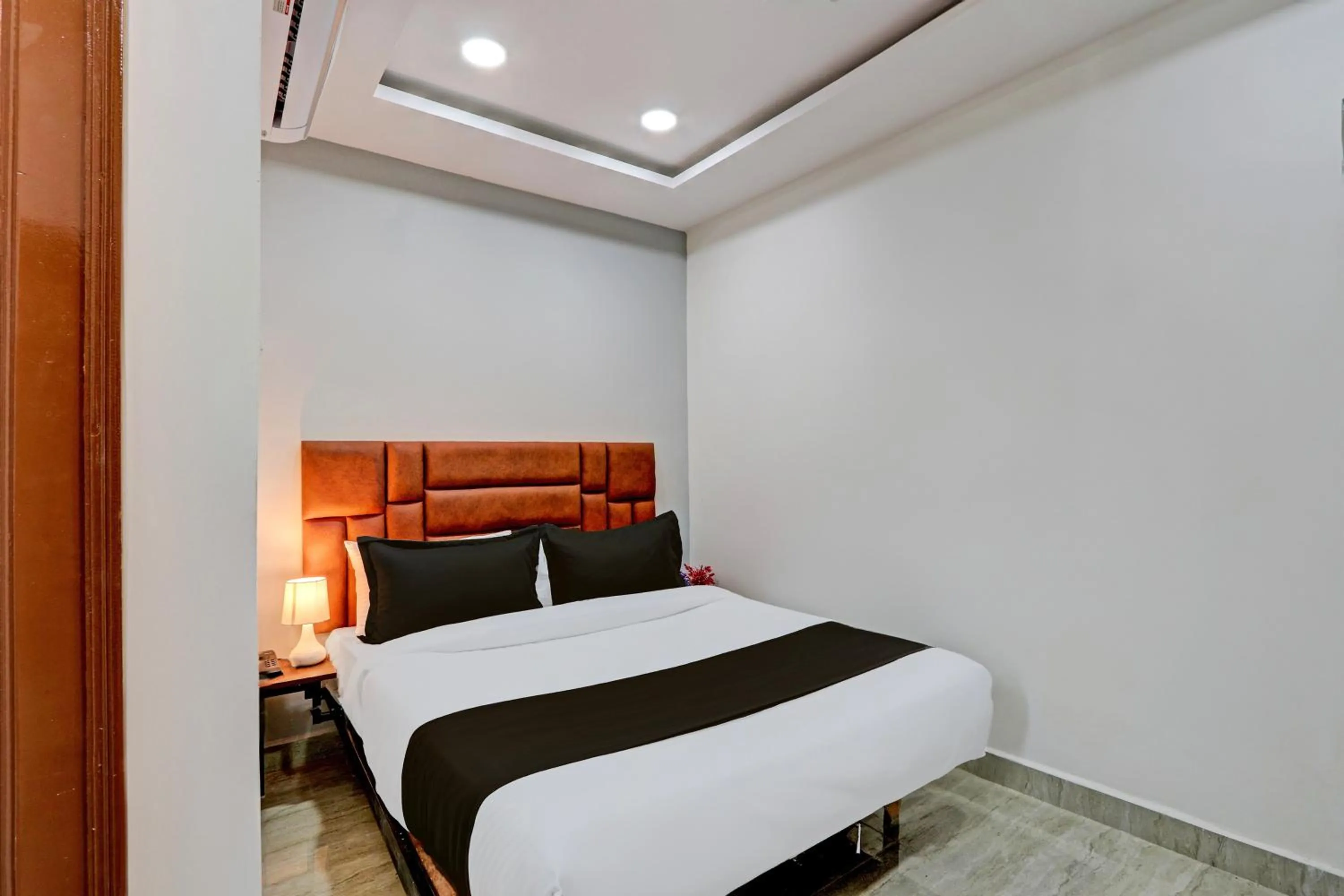 Lobby or reception, Bed in Hotel O Lavish Tranquil