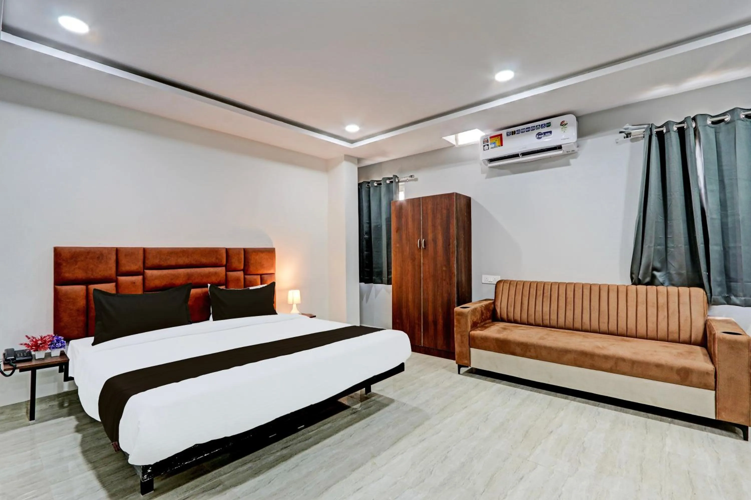 Bedroom, Bed in Hotel O Lavish Tranquil