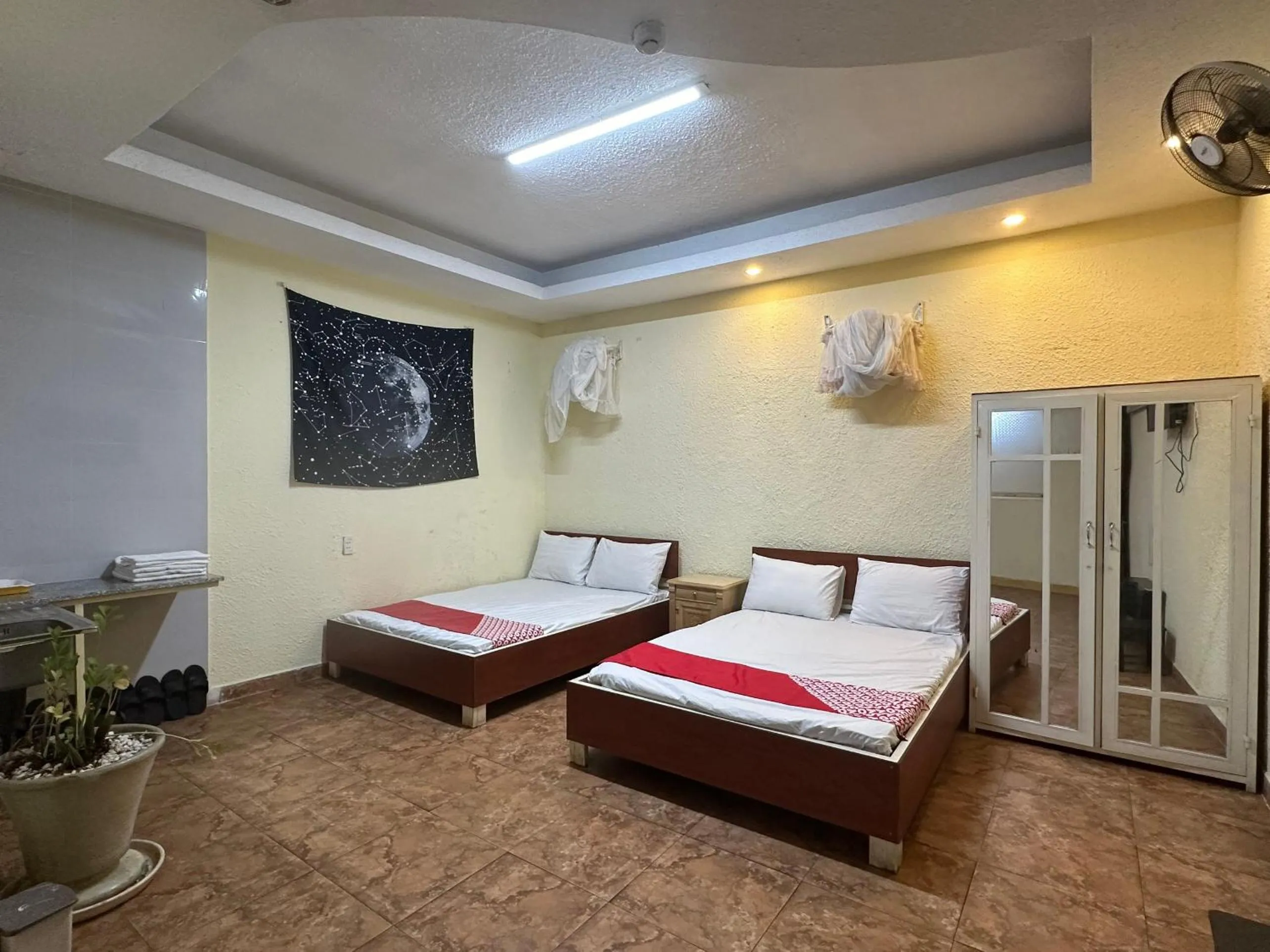 Bedroom, Bed in OYO 1232 Pòn Pon Hostel