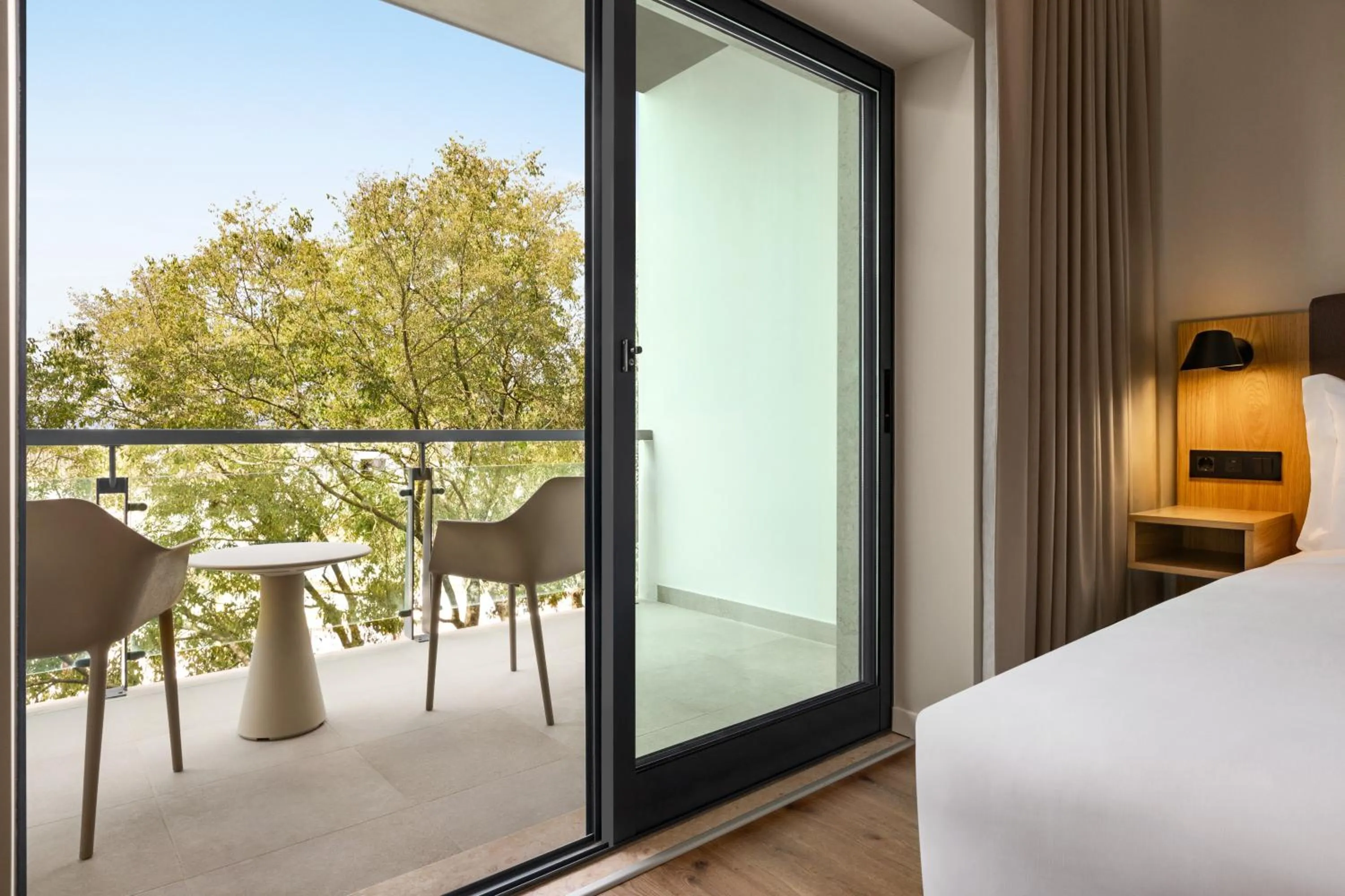 Balcony/Terrace, Bed in Holiday Inn Beja by IHG