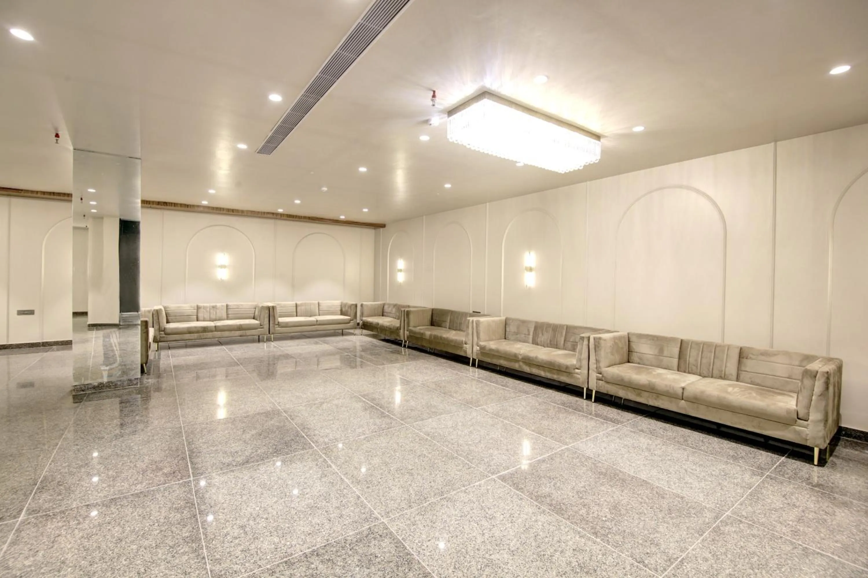 Banquet/Function facilities in Saltstayz Premier - Near Golf Course Road & Sector 57