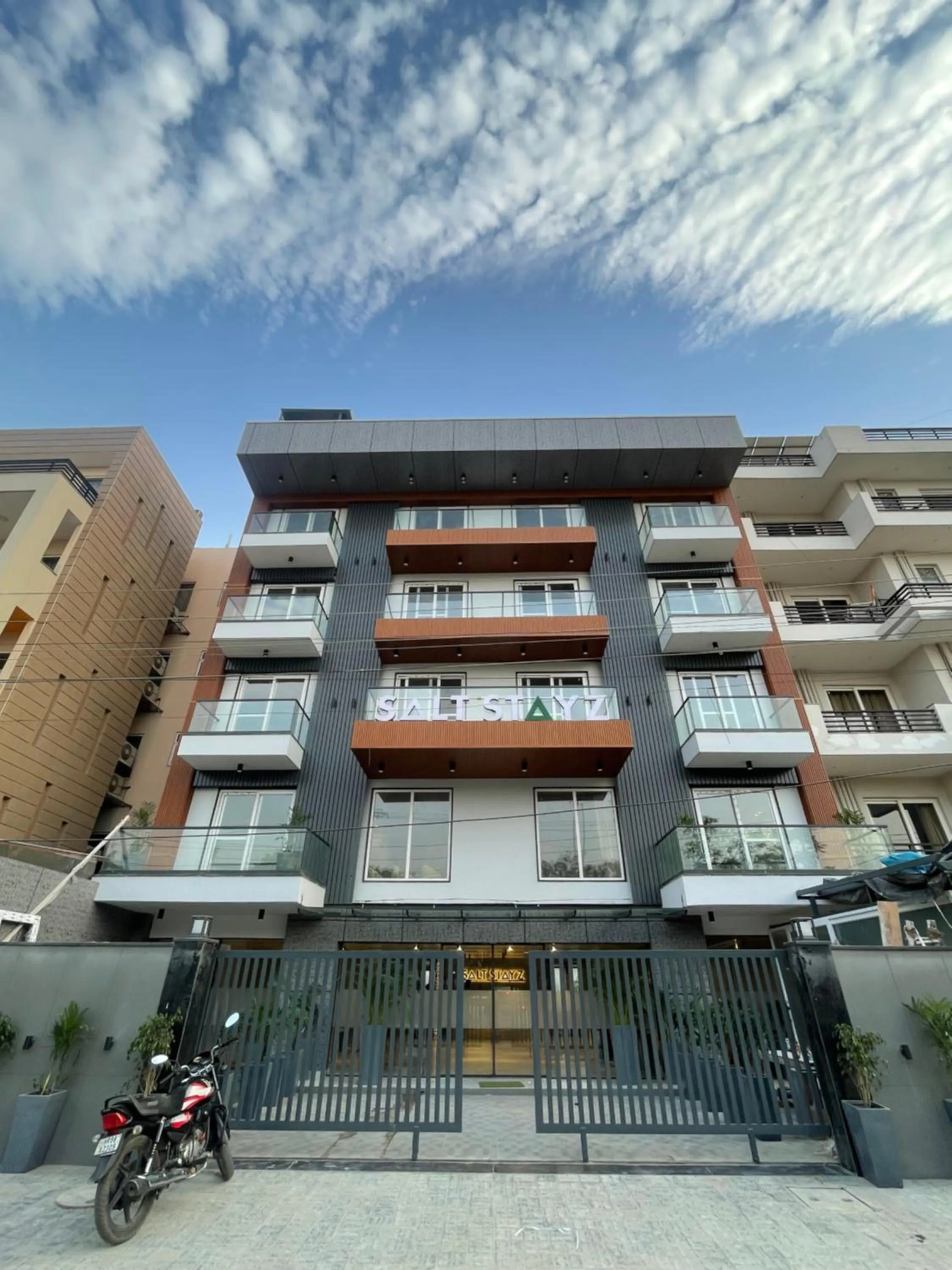 Property building in Saltstayz Premier - Near Golf Course Road & Sector 57