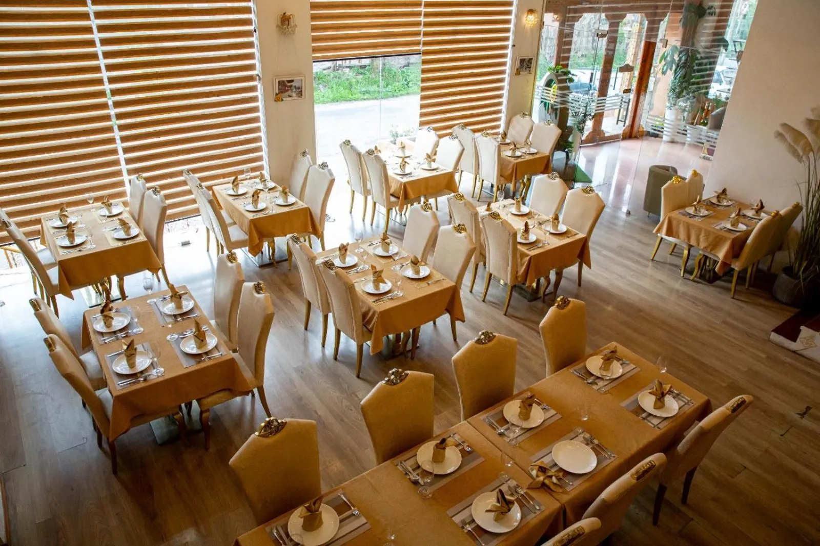 Restaurant/places to eat in 33 Soksoom Centre for Well-Being & Happinesss - Boutique Hotel