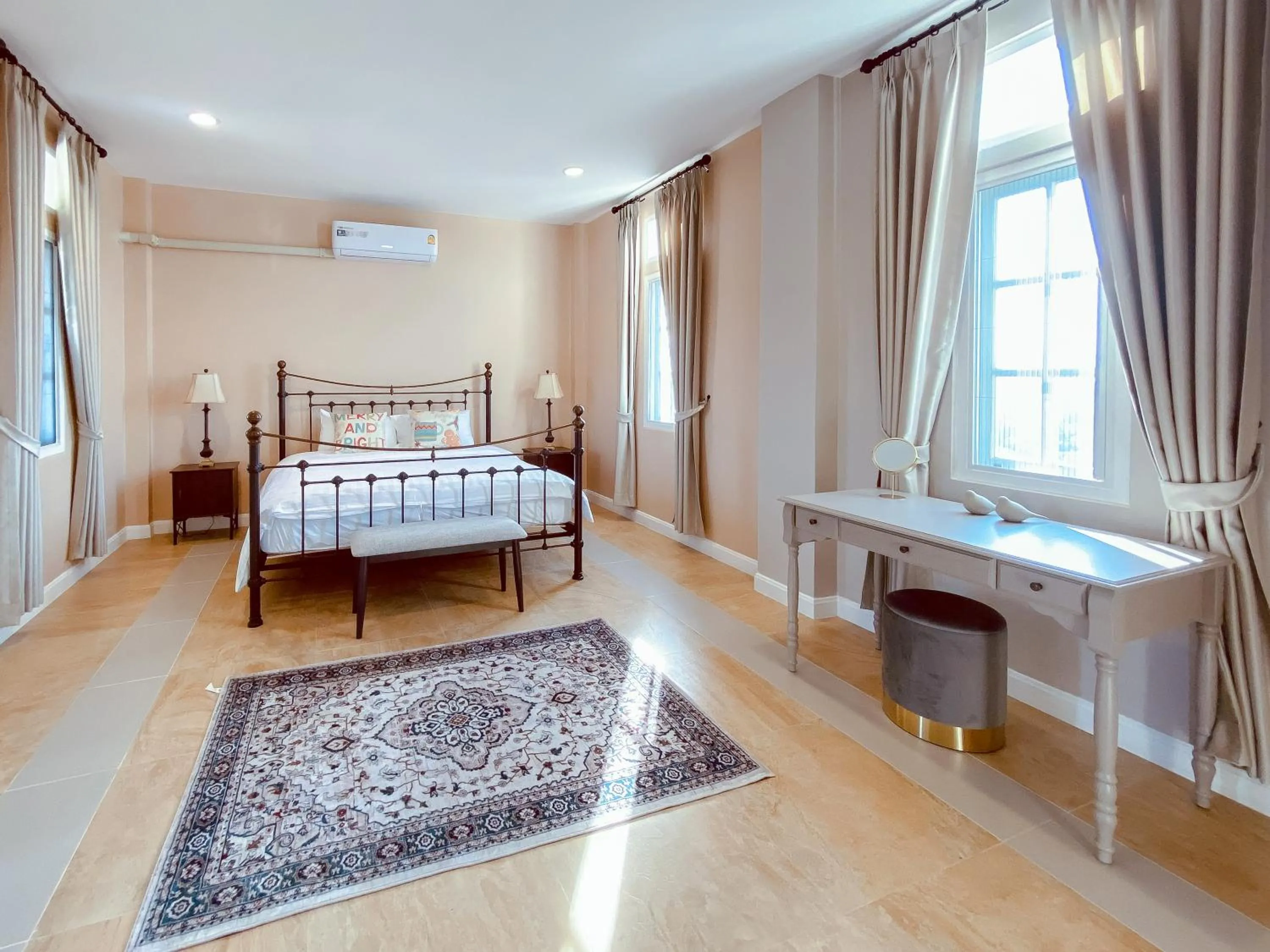 Bed in Villetta The Eyrie Khaoyai