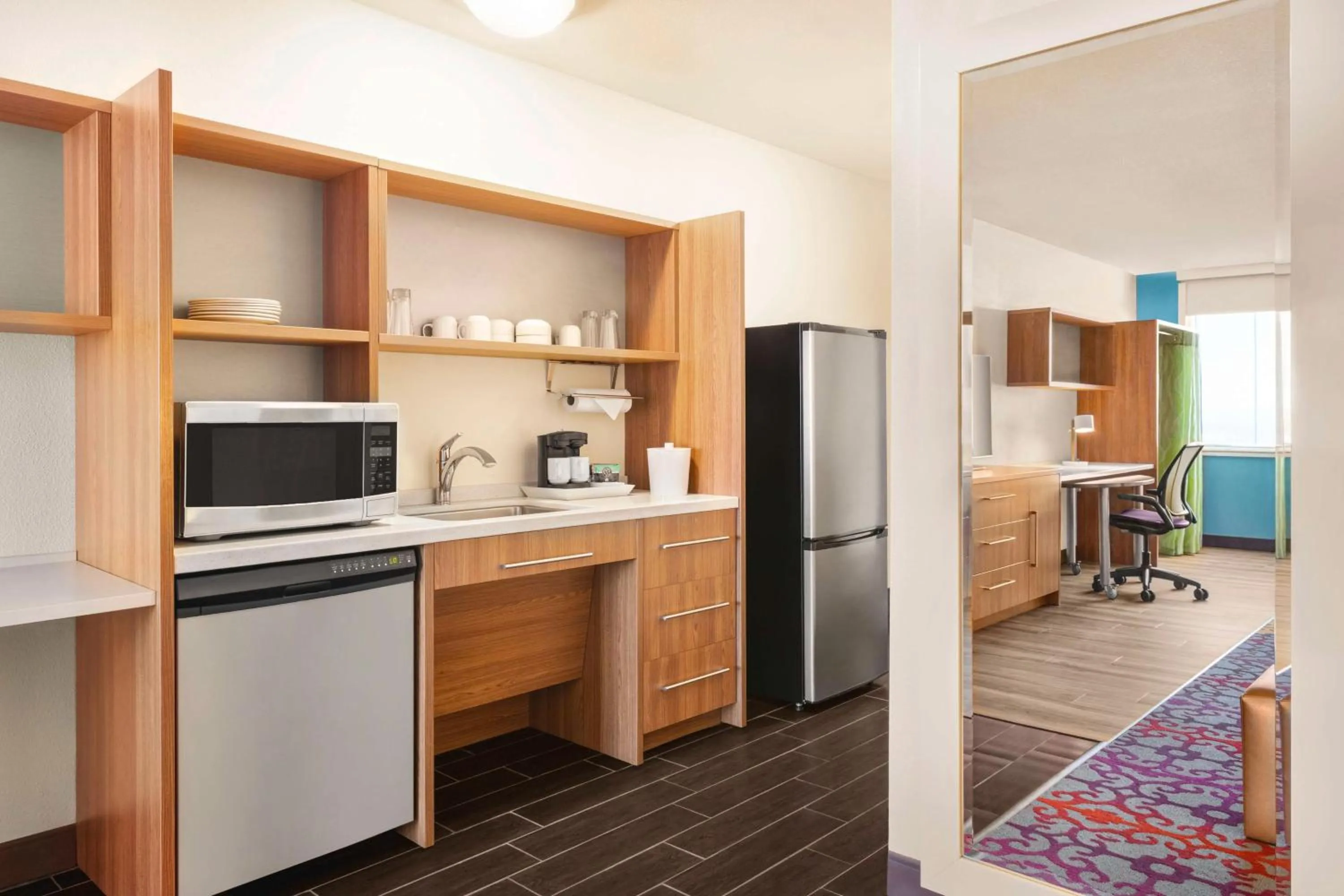 Kitchen or kitchenette in Home2 Suites by Hilton Albuquerque Downtown/University