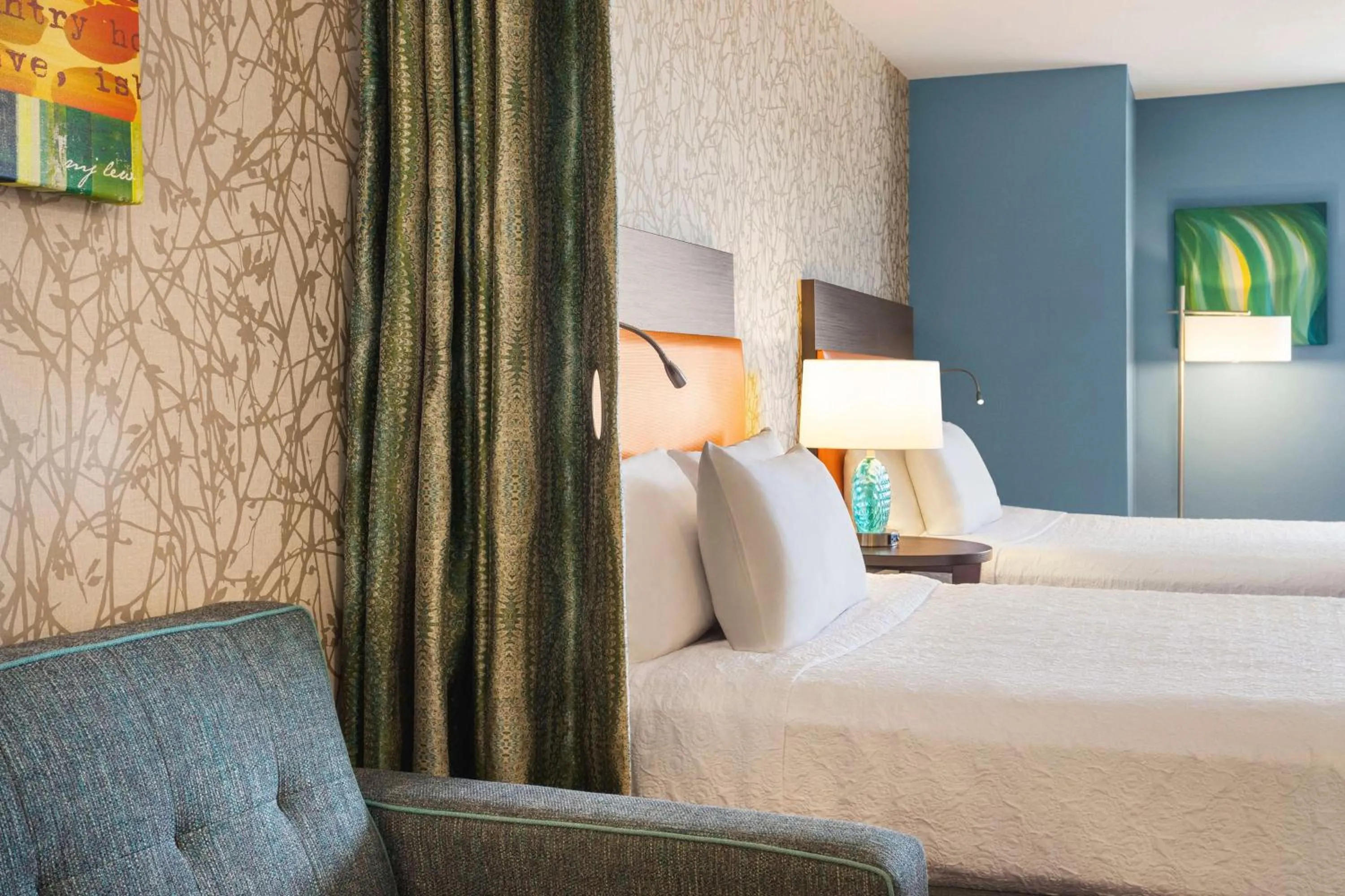 Bed in Home2 Suites by Hilton Albuquerque Downtown/University