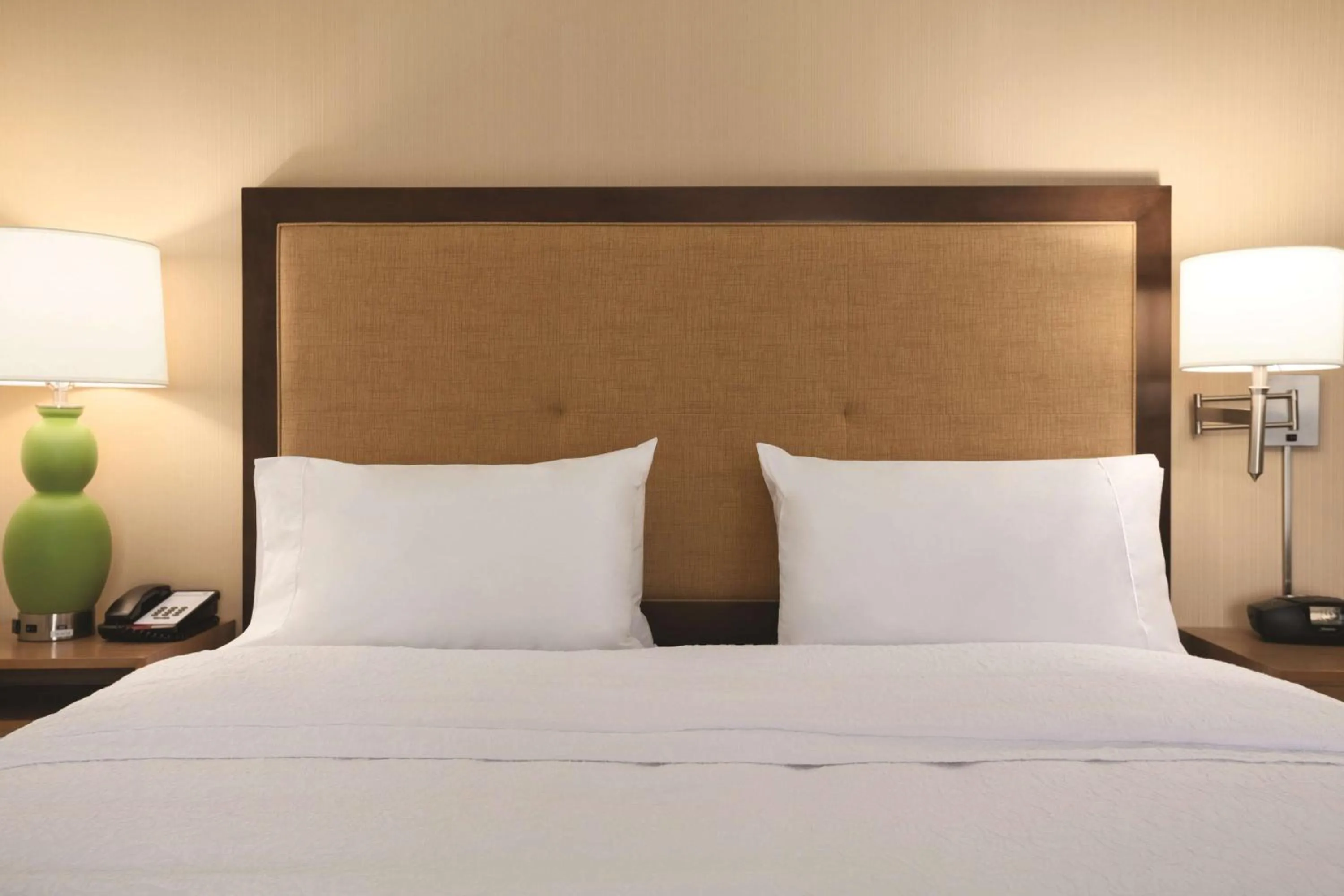 Bed in Hampton Inn Brigham City