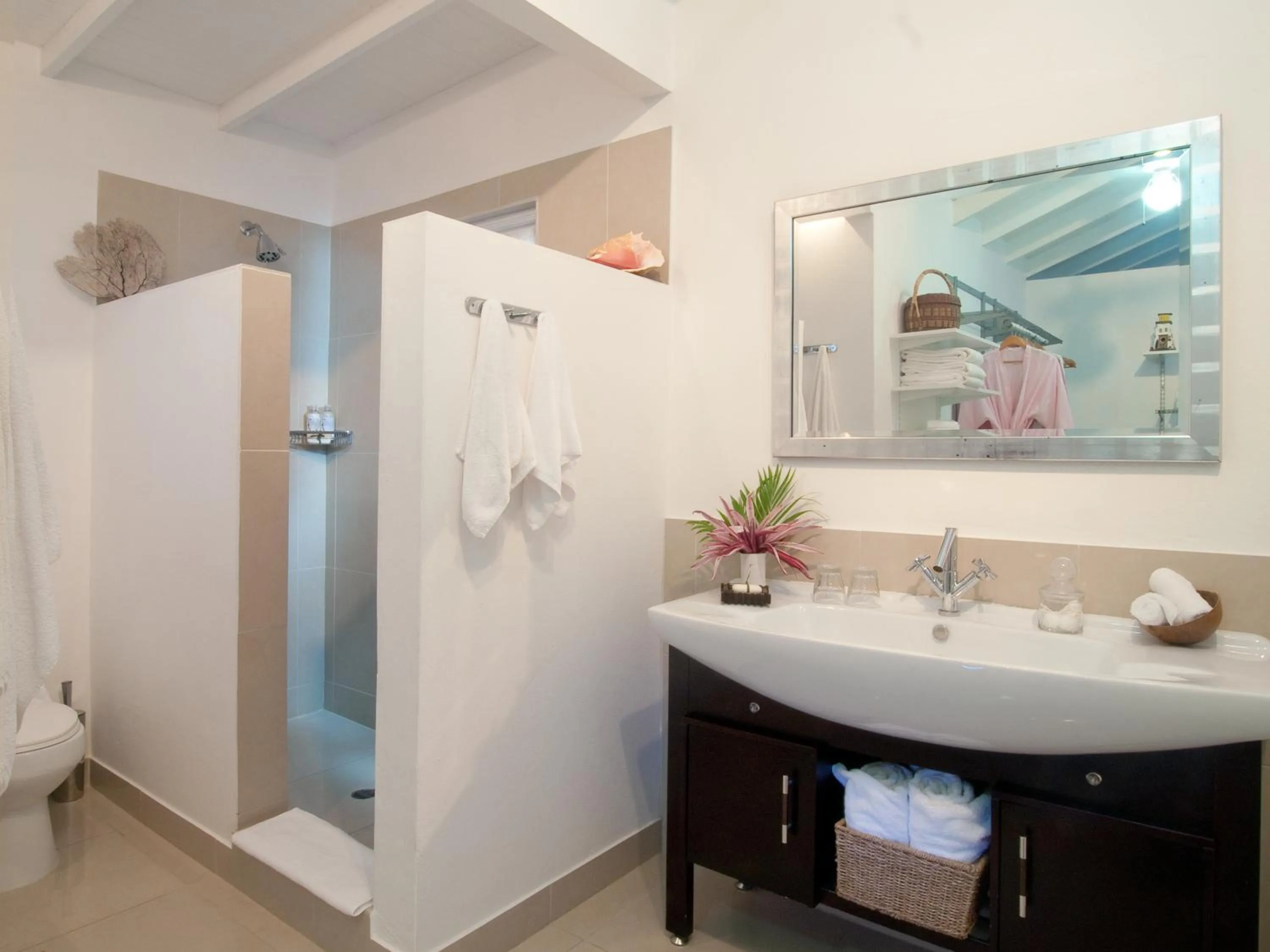 Bathroom in Firefly Estate Bequia