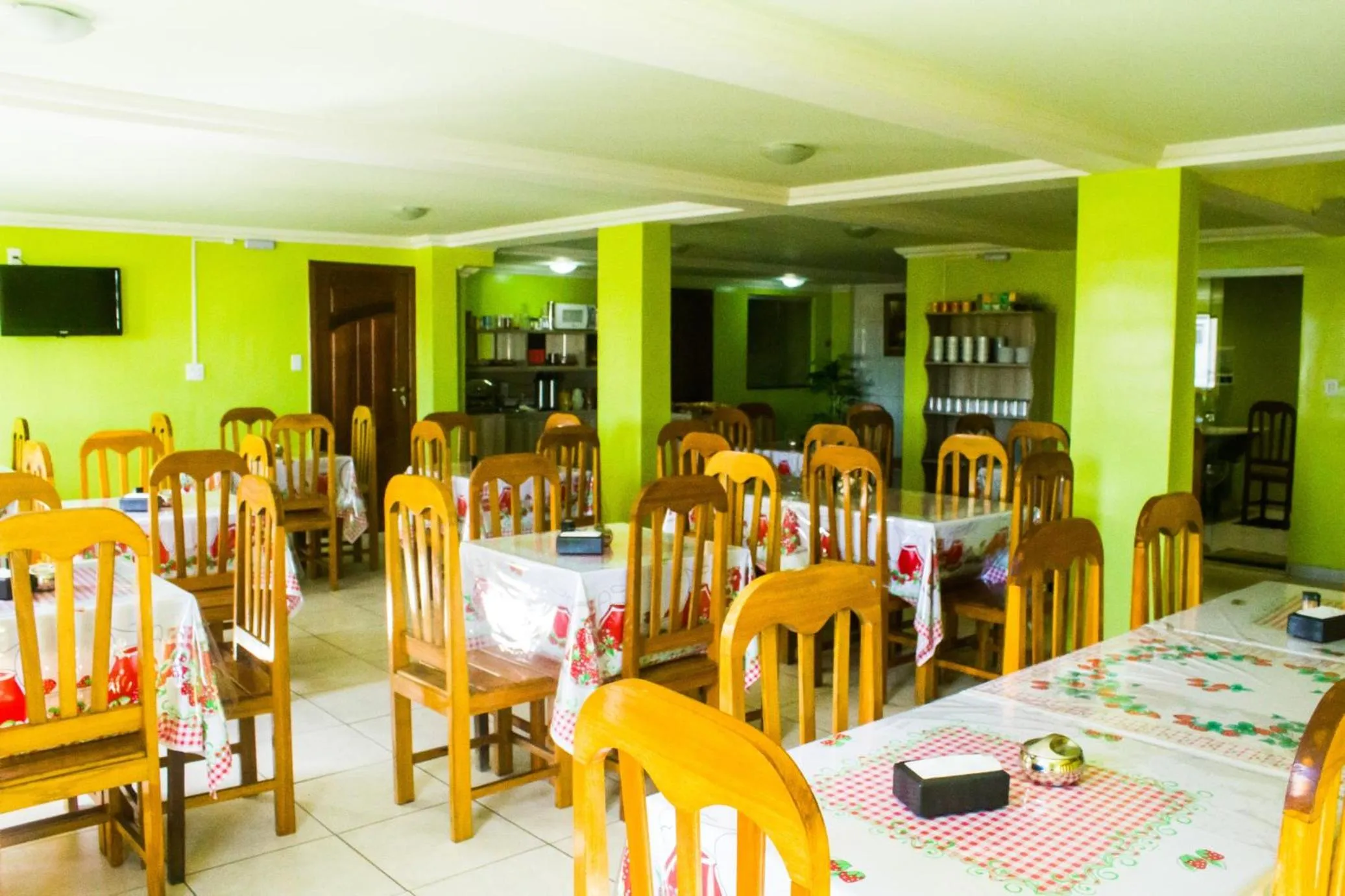 Restaurant/places to eat in Palace Hotel Pôr do Sol