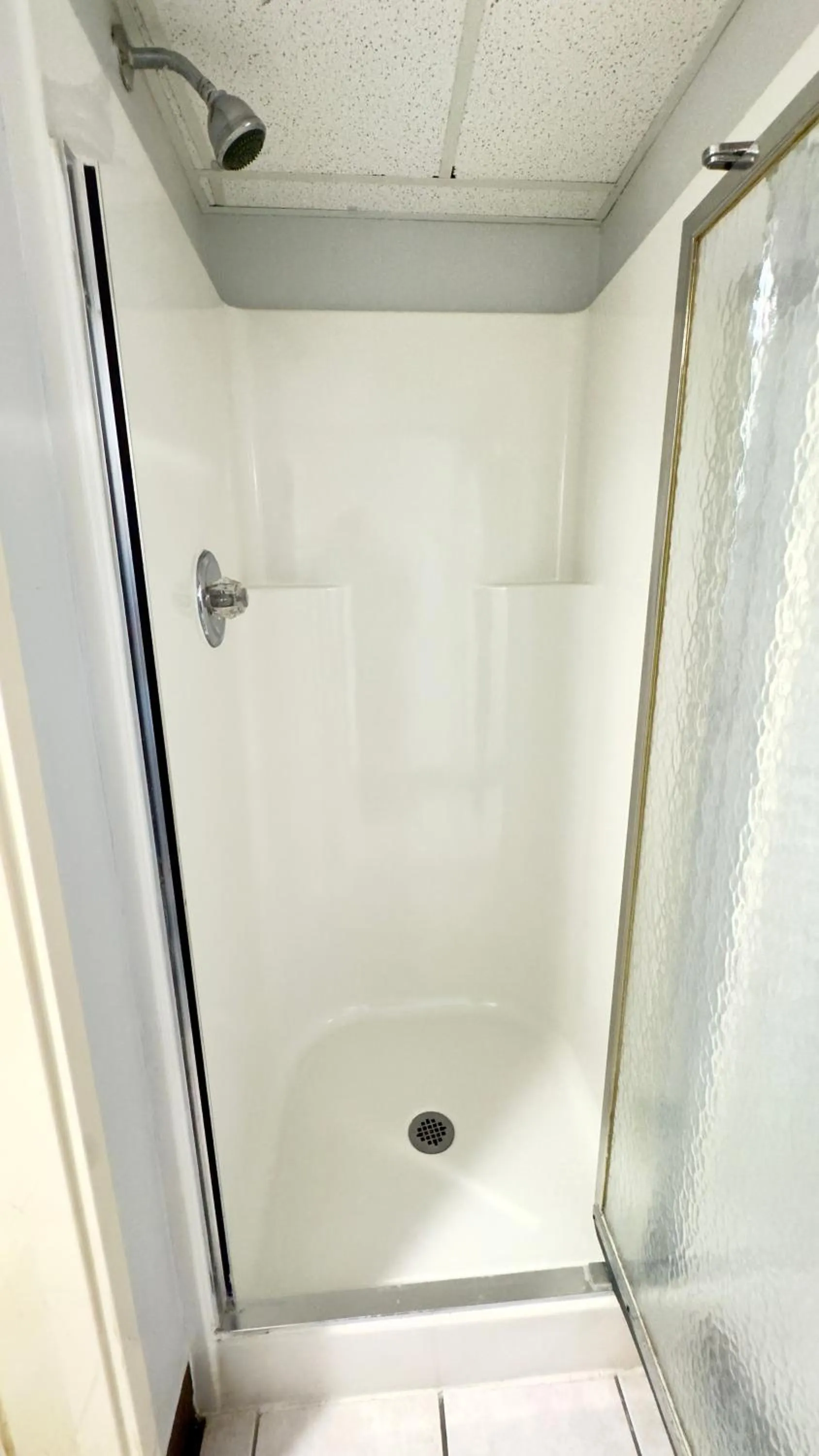 Shower in Motel 6-Dyersburg, TN