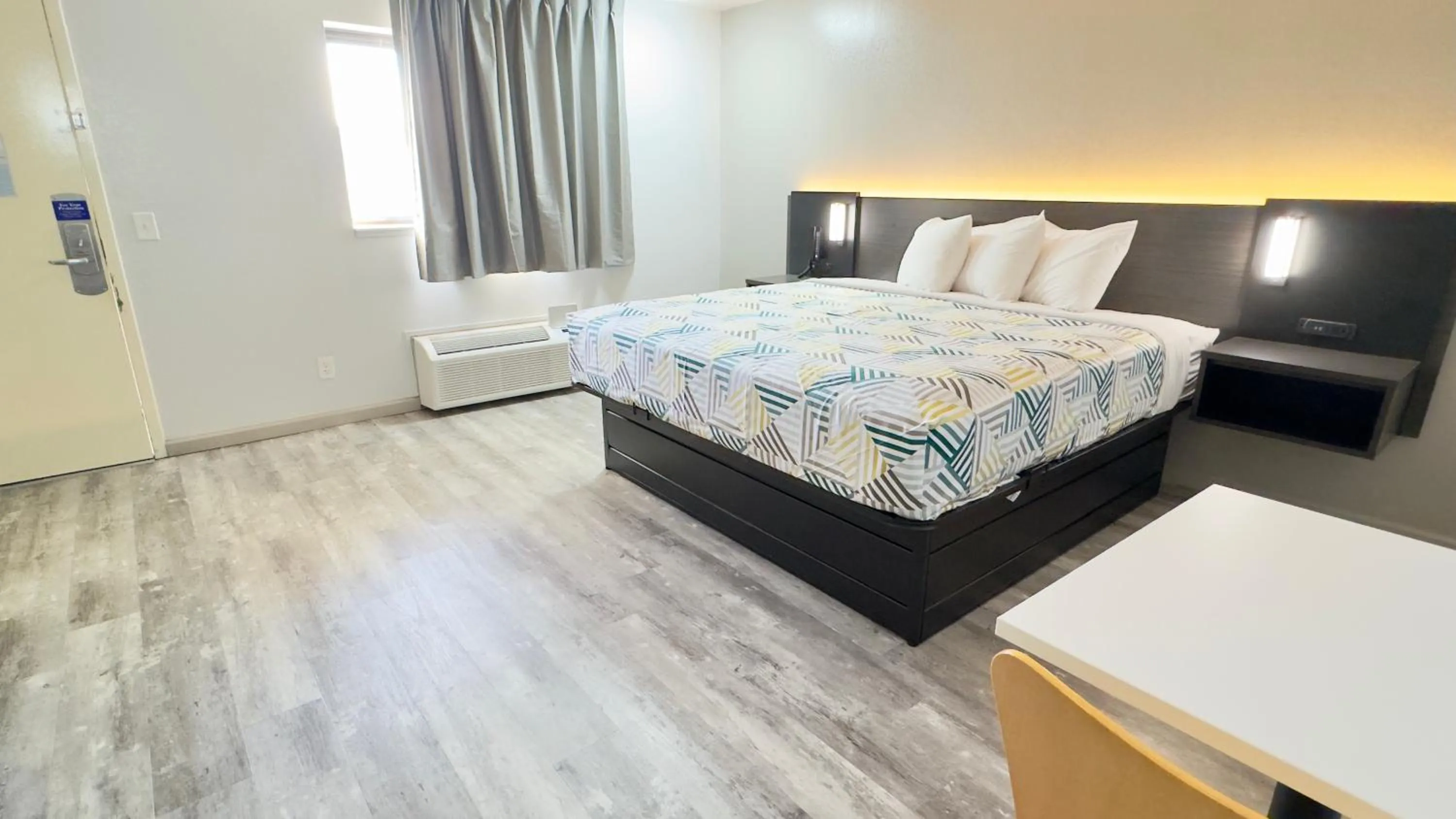 Bed in Motel 6-Dyersburg, TN