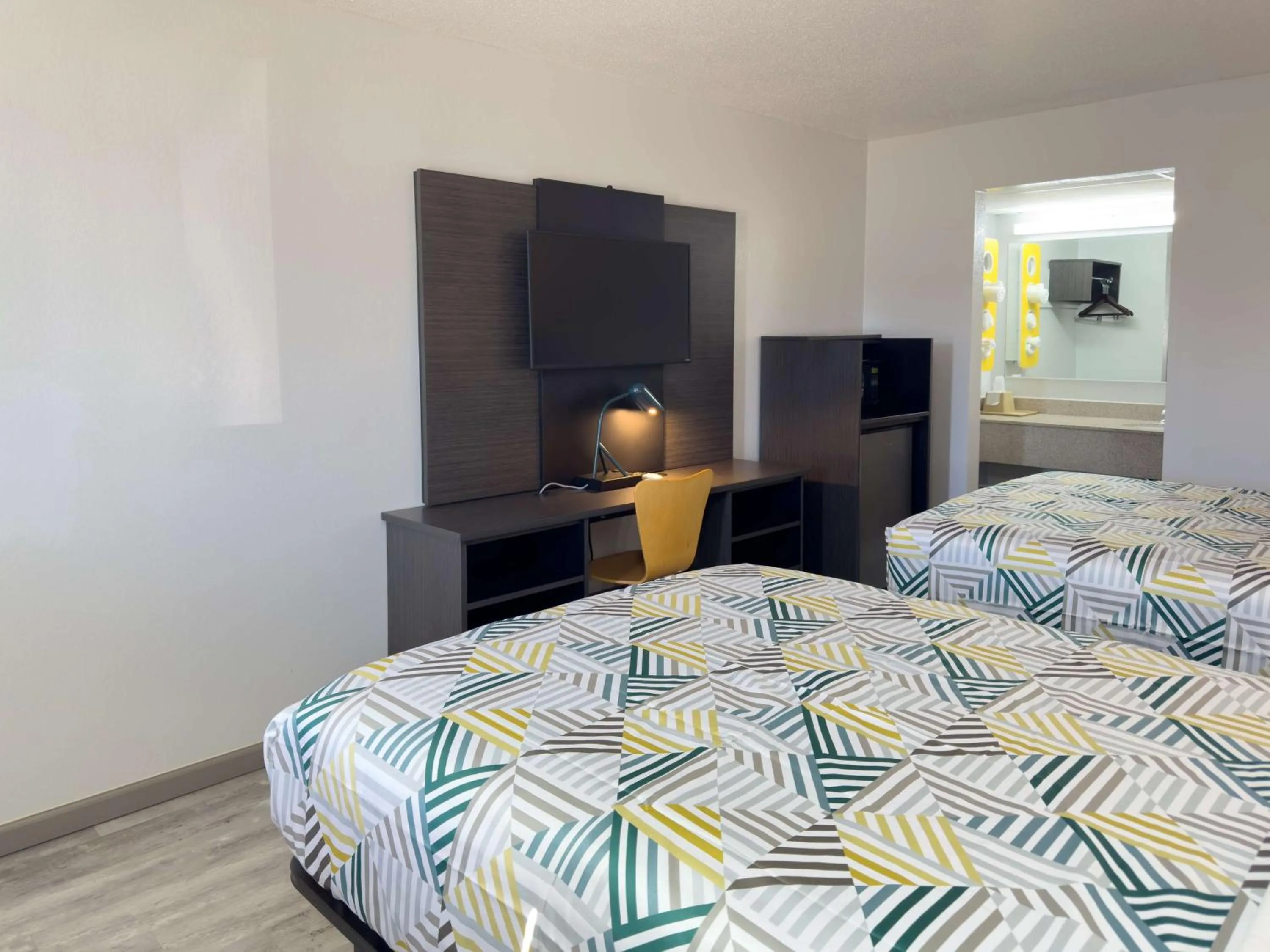 Bedroom, Bed in Motel 6-Dyersburg, TN