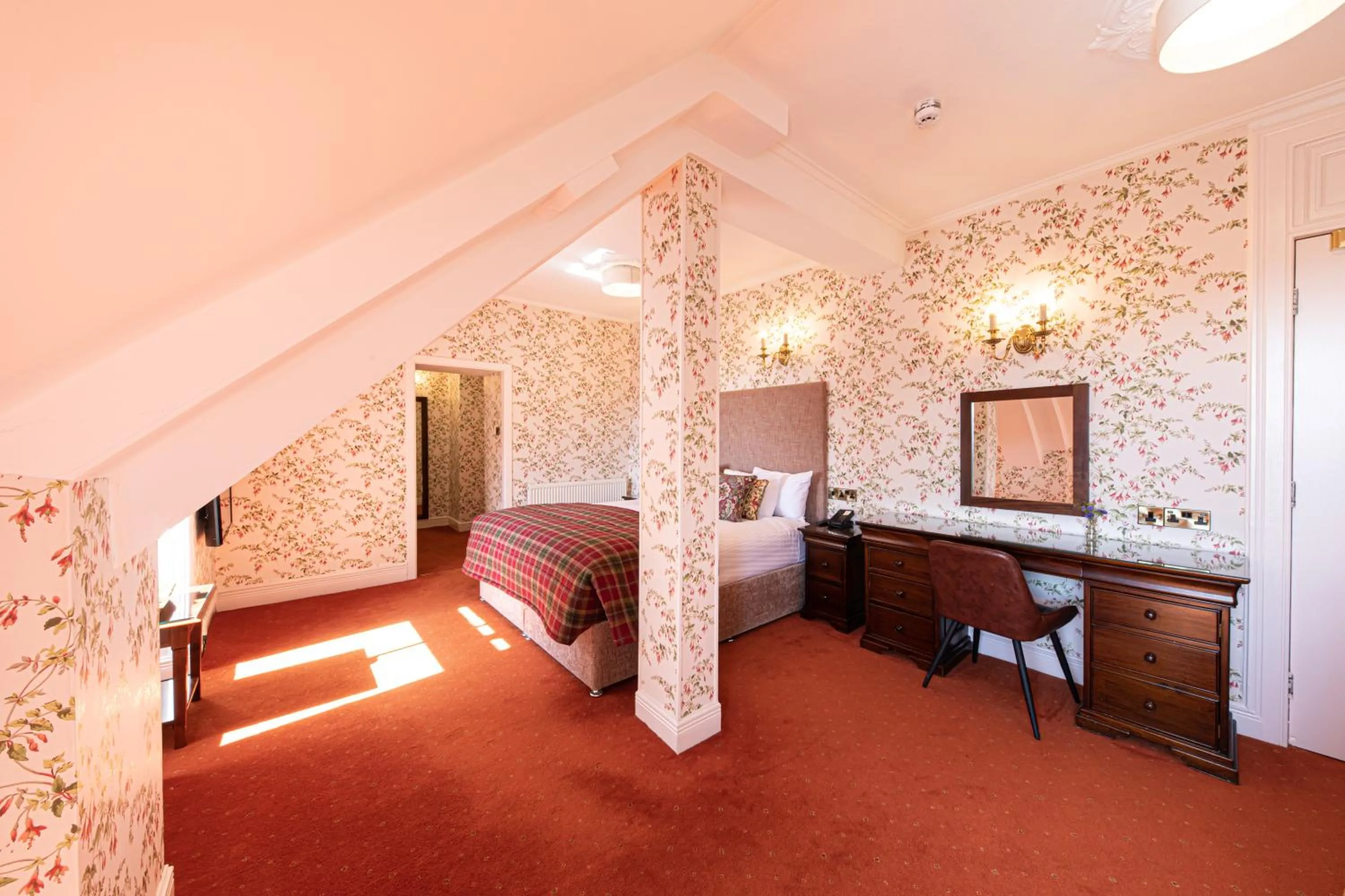 Bedroom, Bed in The Atholl Palace