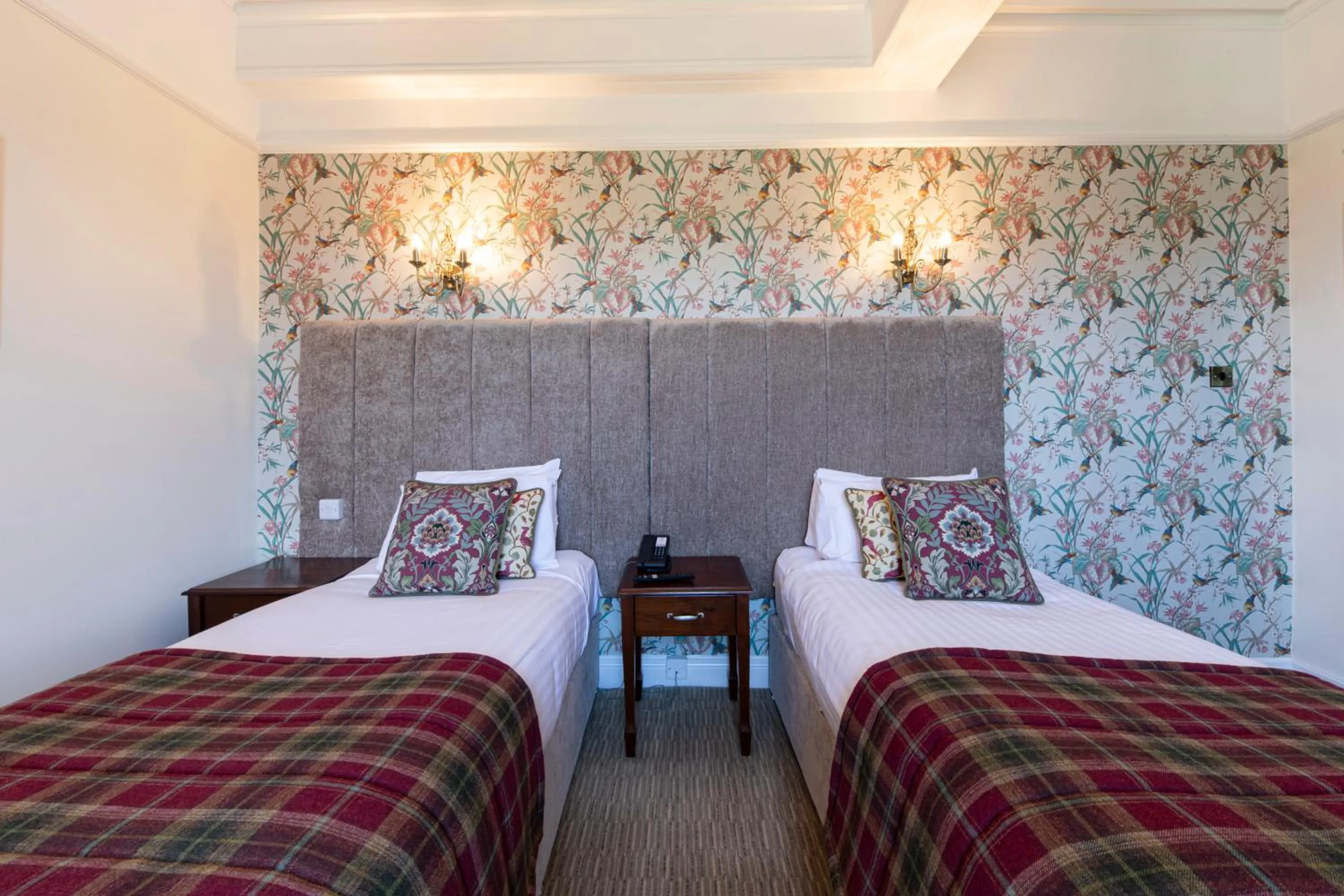 Bedroom, Bed in The Atholl Palace