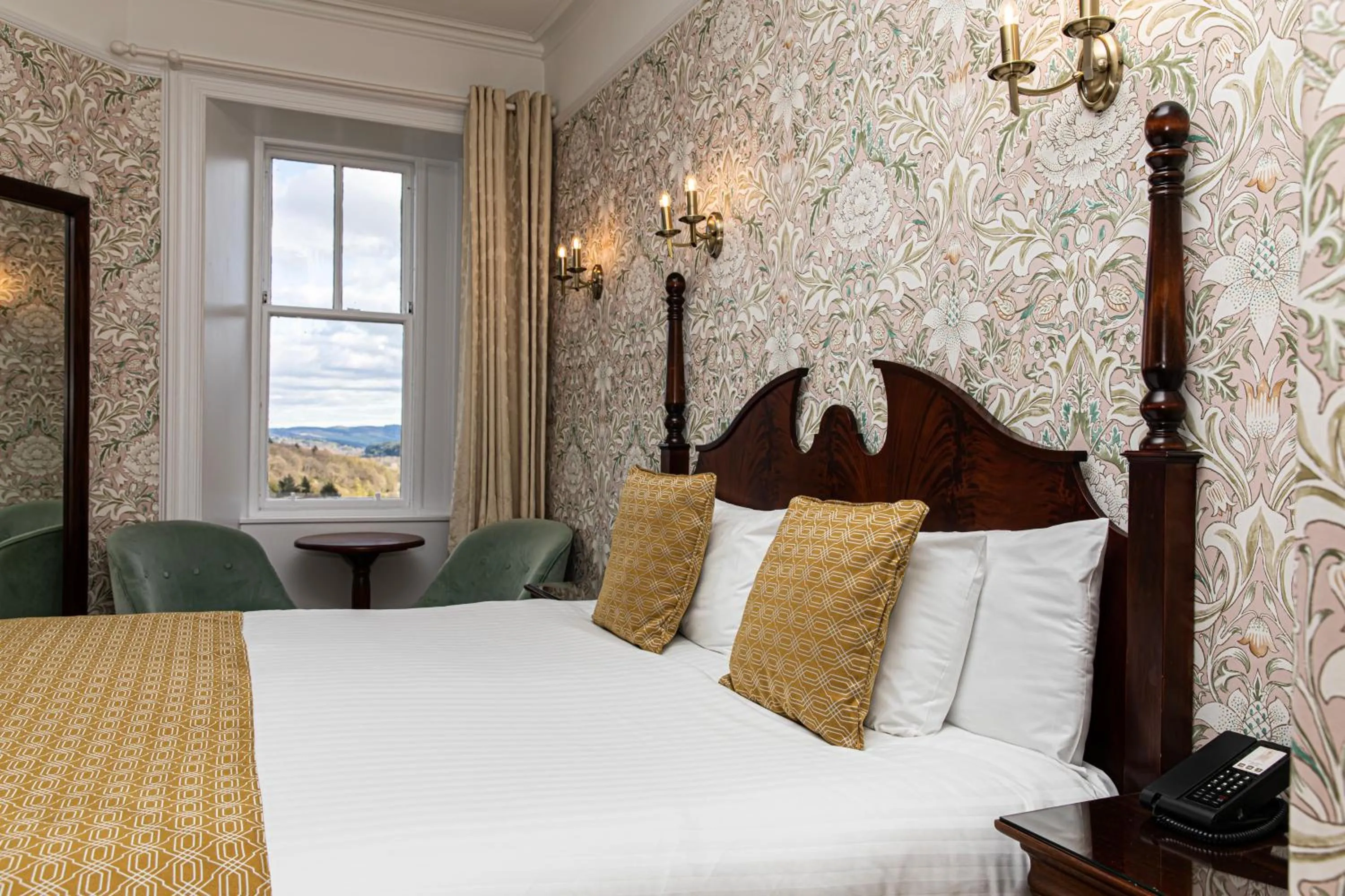 Bedroom, Bed in The Atholl Palace