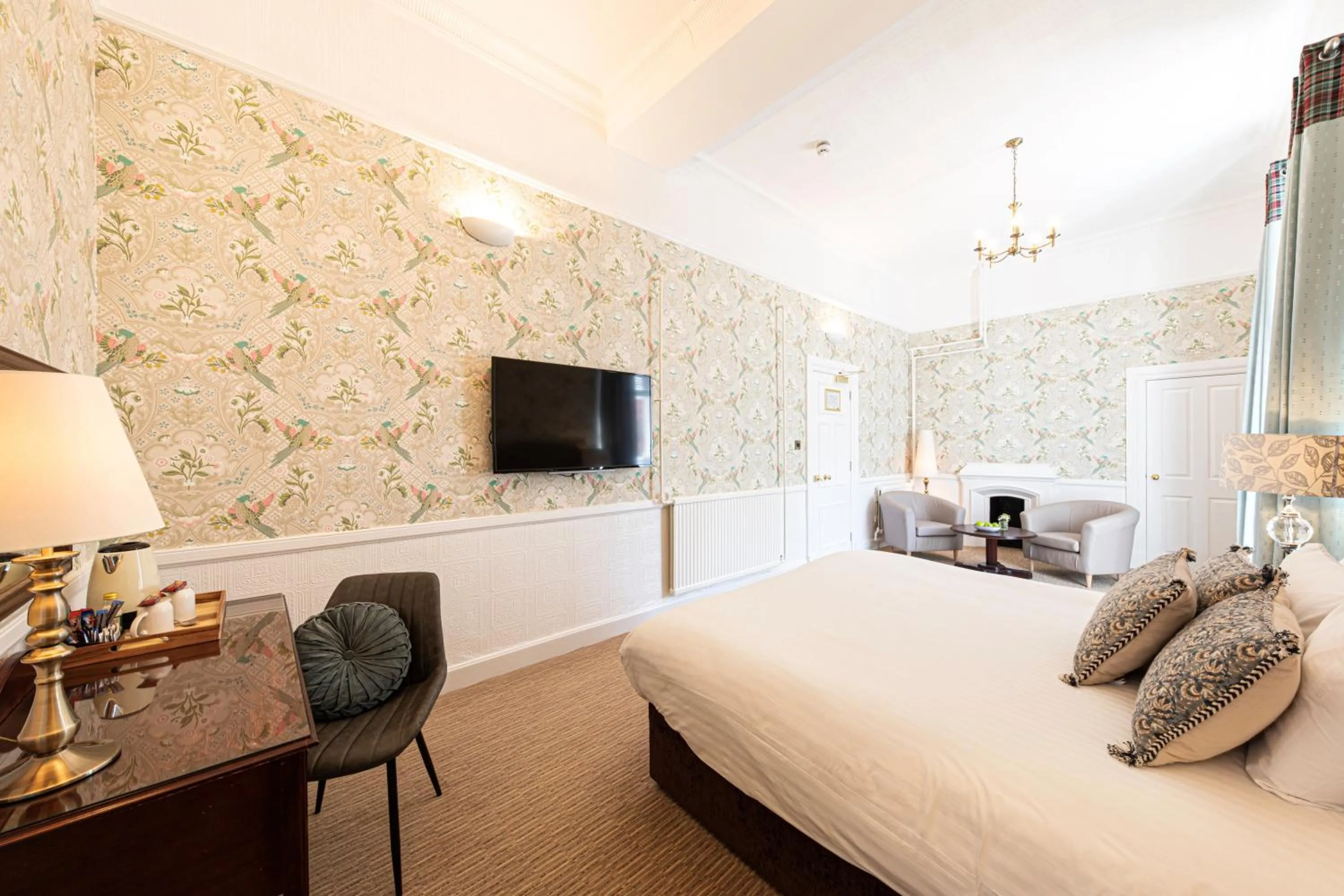 Bedroom, Bed in The Atholl Palace