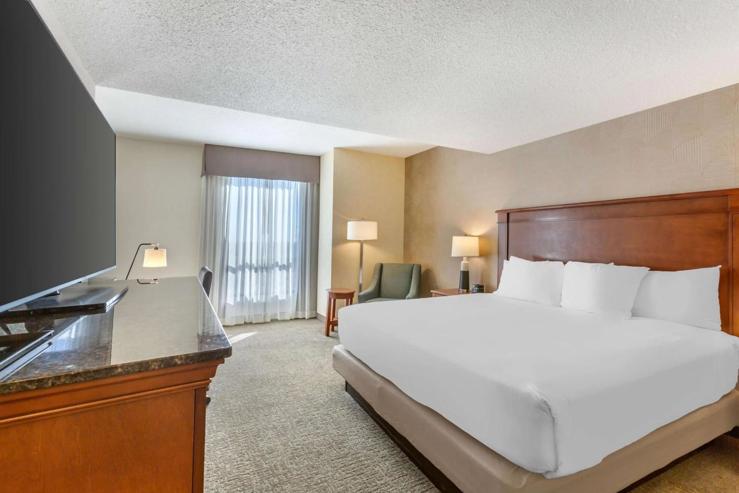 Bedroom, Bed in Drury Plaza Hotel Phoenix Tempe