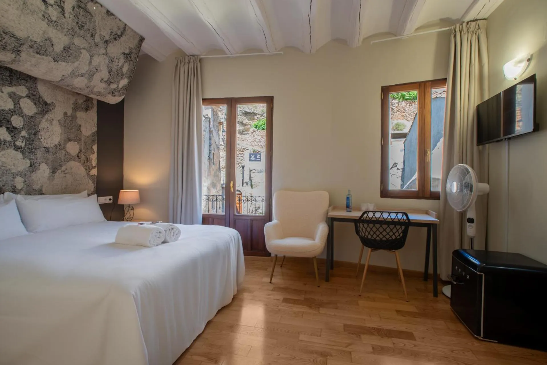 Photo of the whole room, Bed in Hotel-Boutique by Gonzalo Sesma