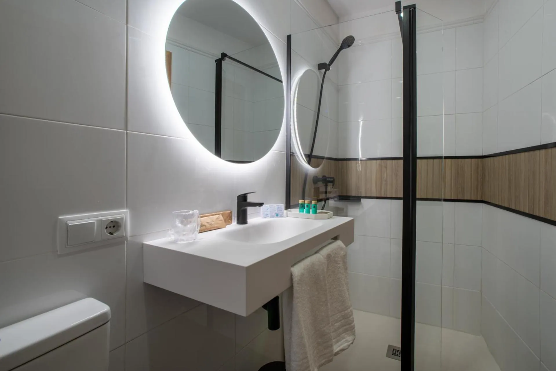 Bathroom in Hotel-Boutique by Gonzalo Sesma