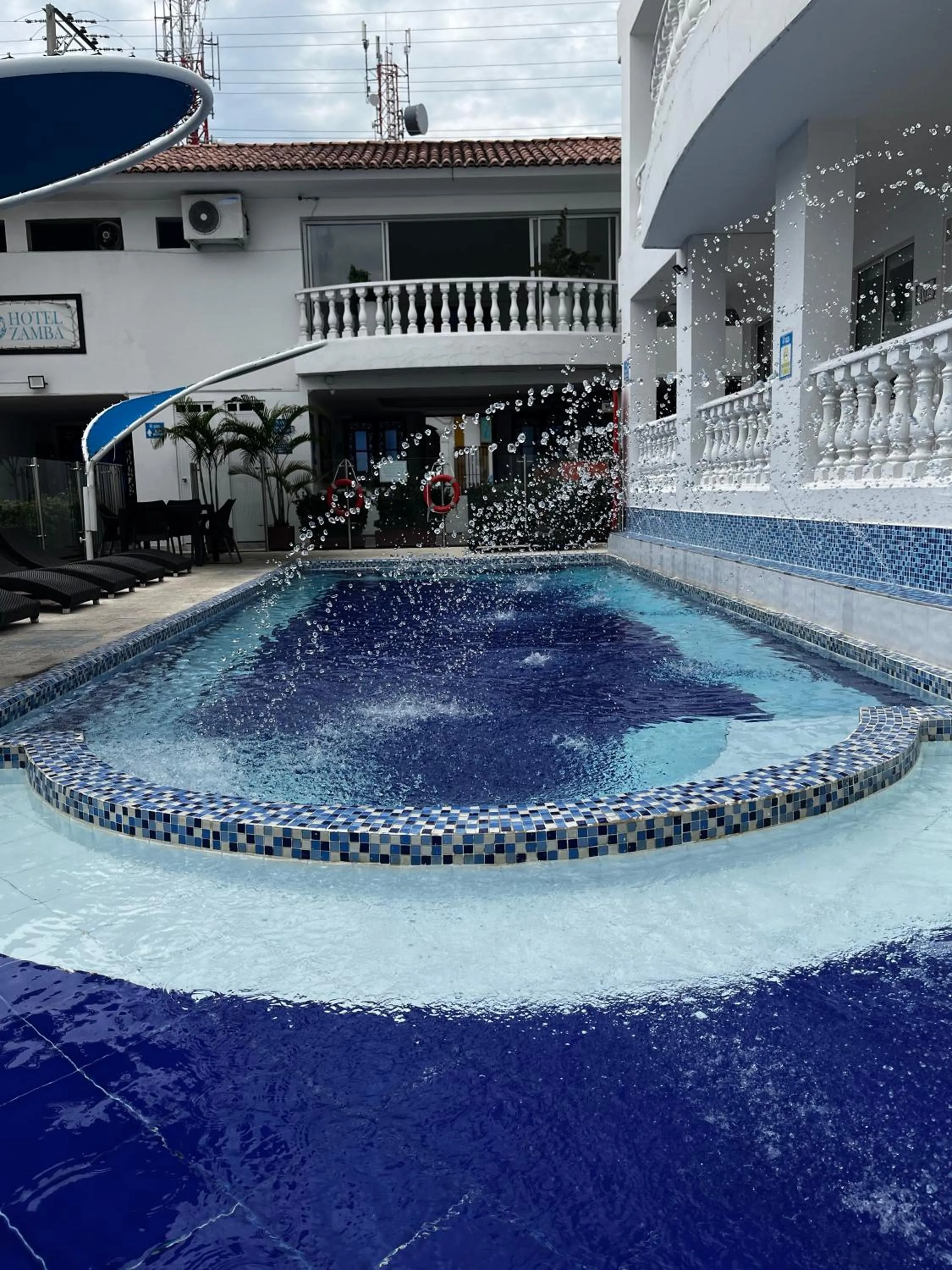 Swimming pool in Hotel Zamba