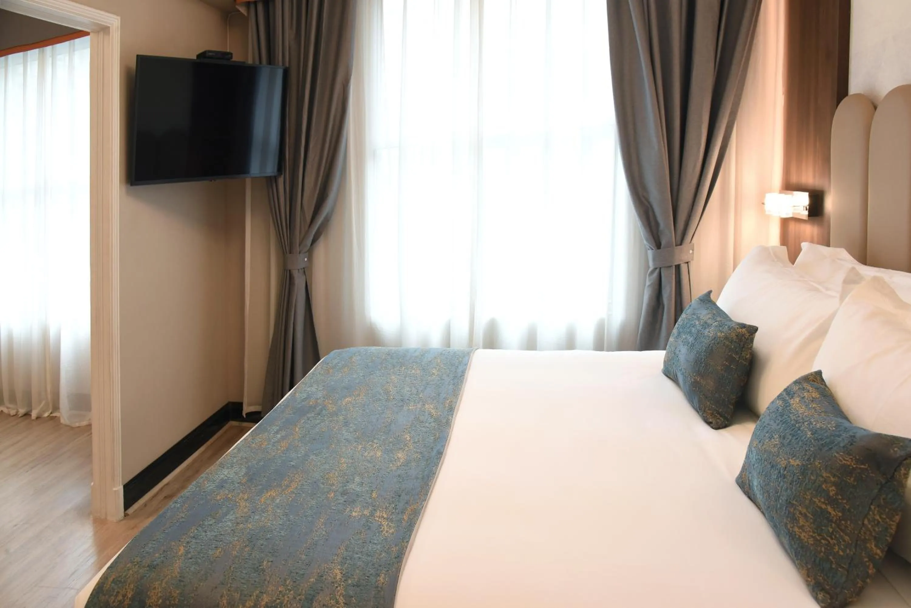 Bed in Hotel HW EXPRESS