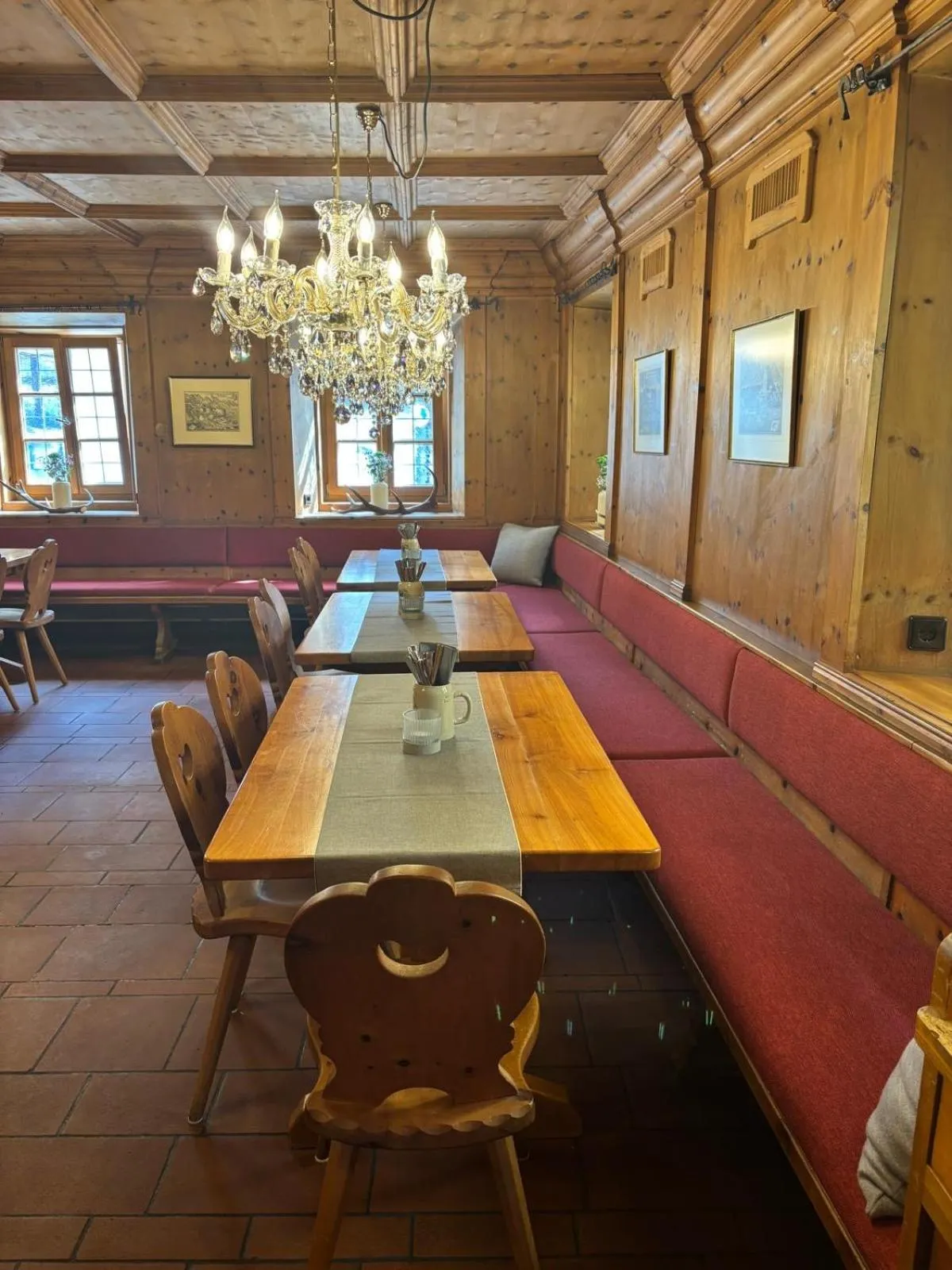 Restaurant/places to eat in Das Lambacher