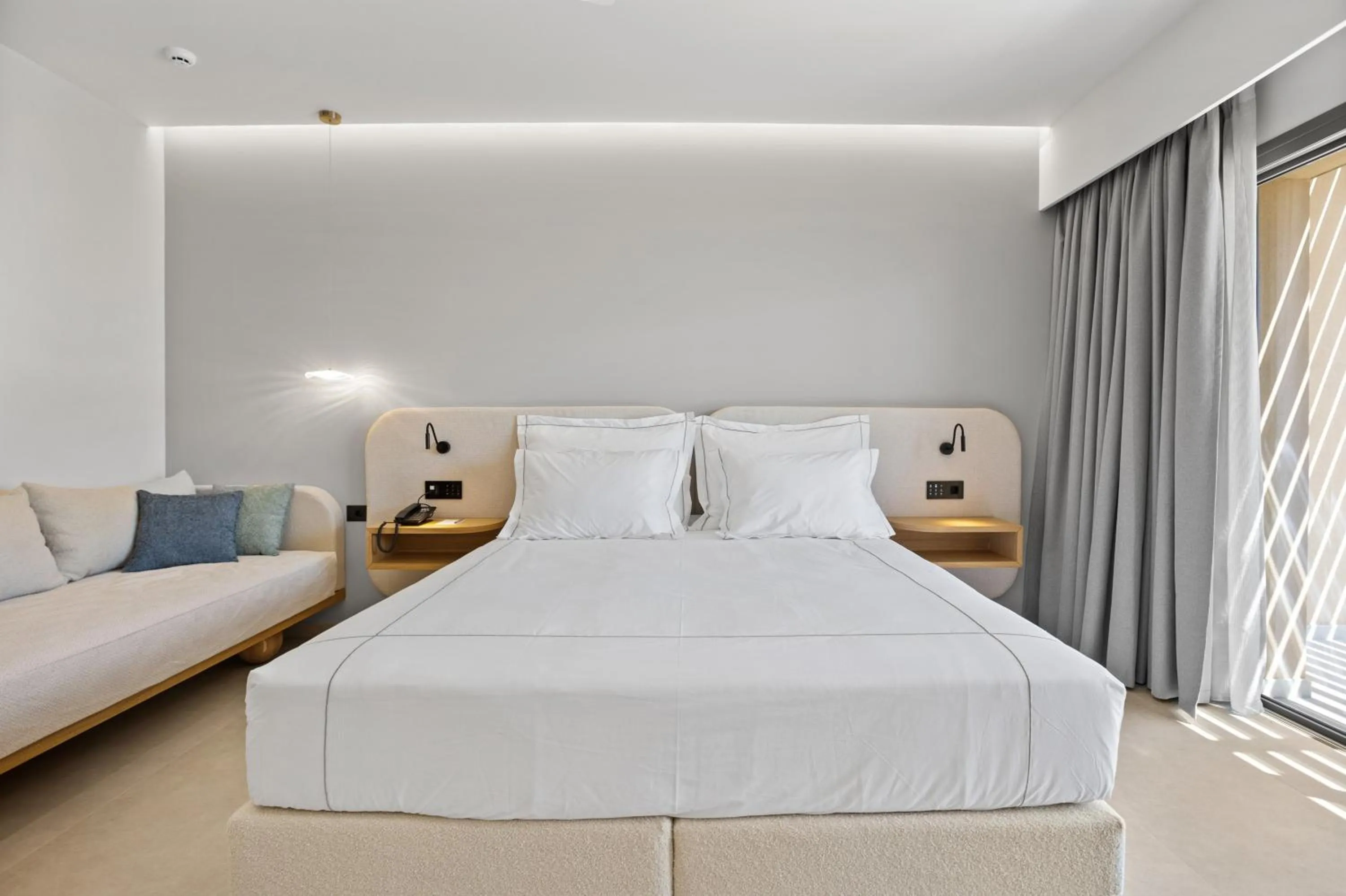 Bed in Ventale Island Breeze Resort