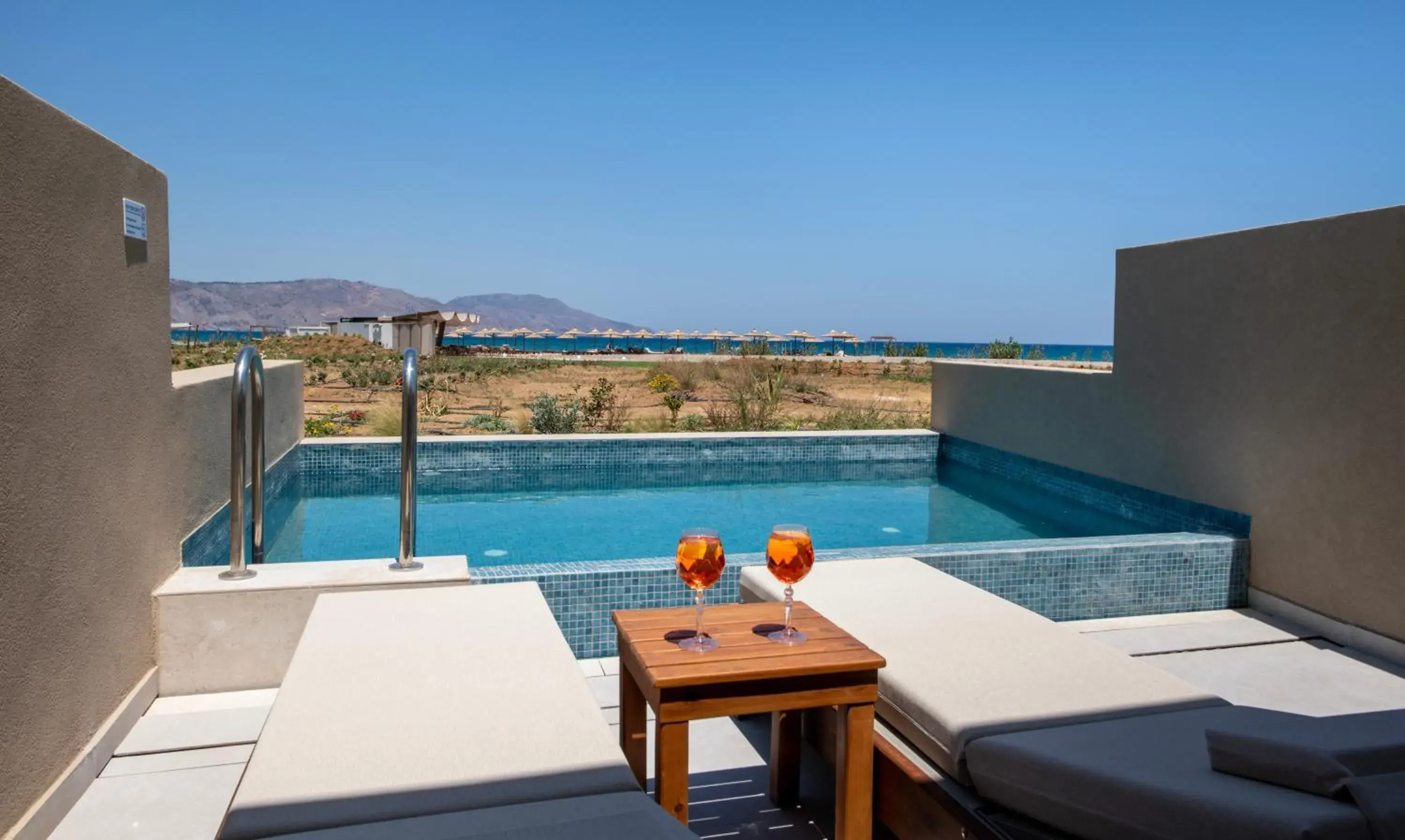 Premium Double Swim Up Sea View (DPP) in Ventale Island Breeze Resort Premium Double Swim Up Sea View (DPP) in Ventale Island Breeze Resort