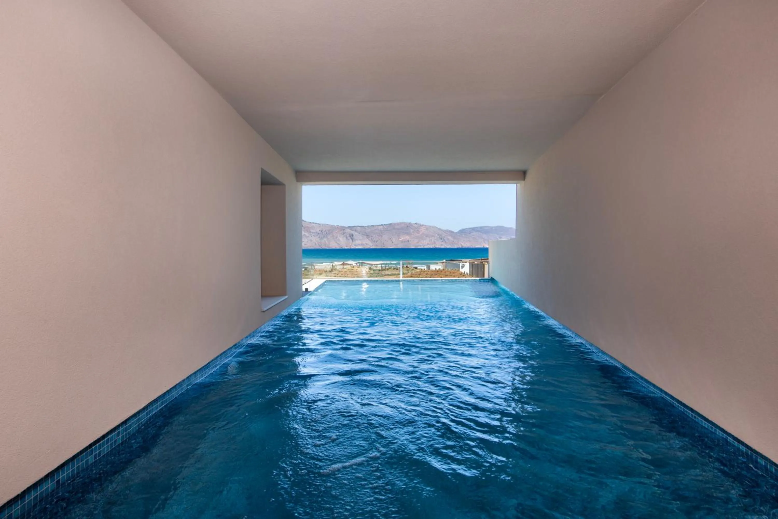 Swimming pool in Ventale Island Breeze Resort