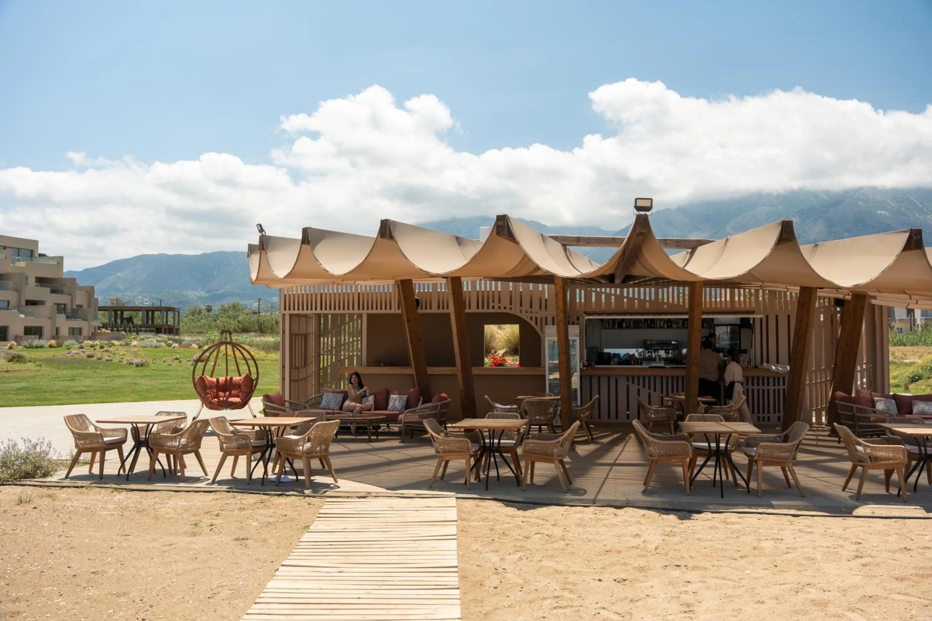 Restaurant/places to eat in Ventale Island Breeze Resort