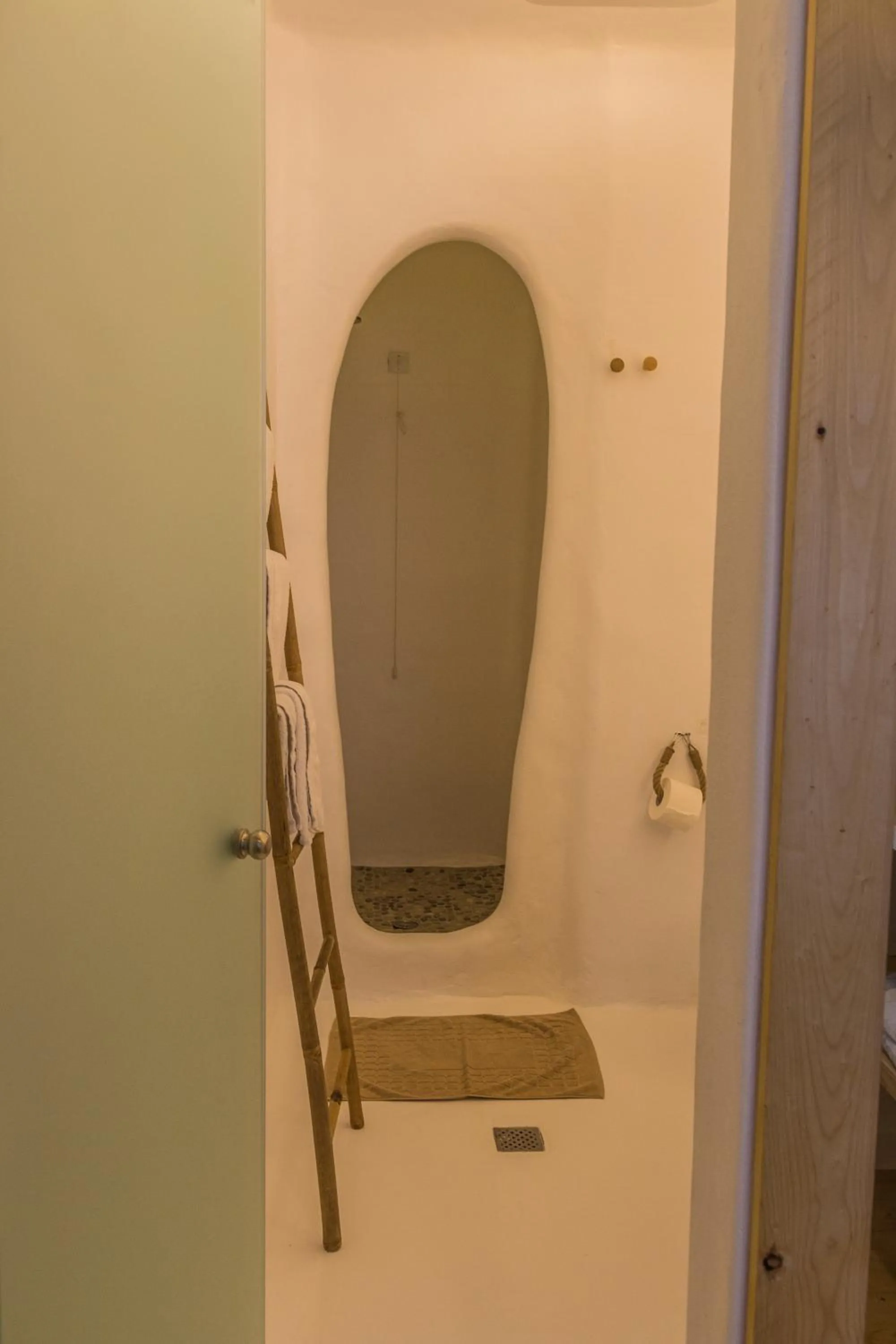 Shower in Salt Suites Milos