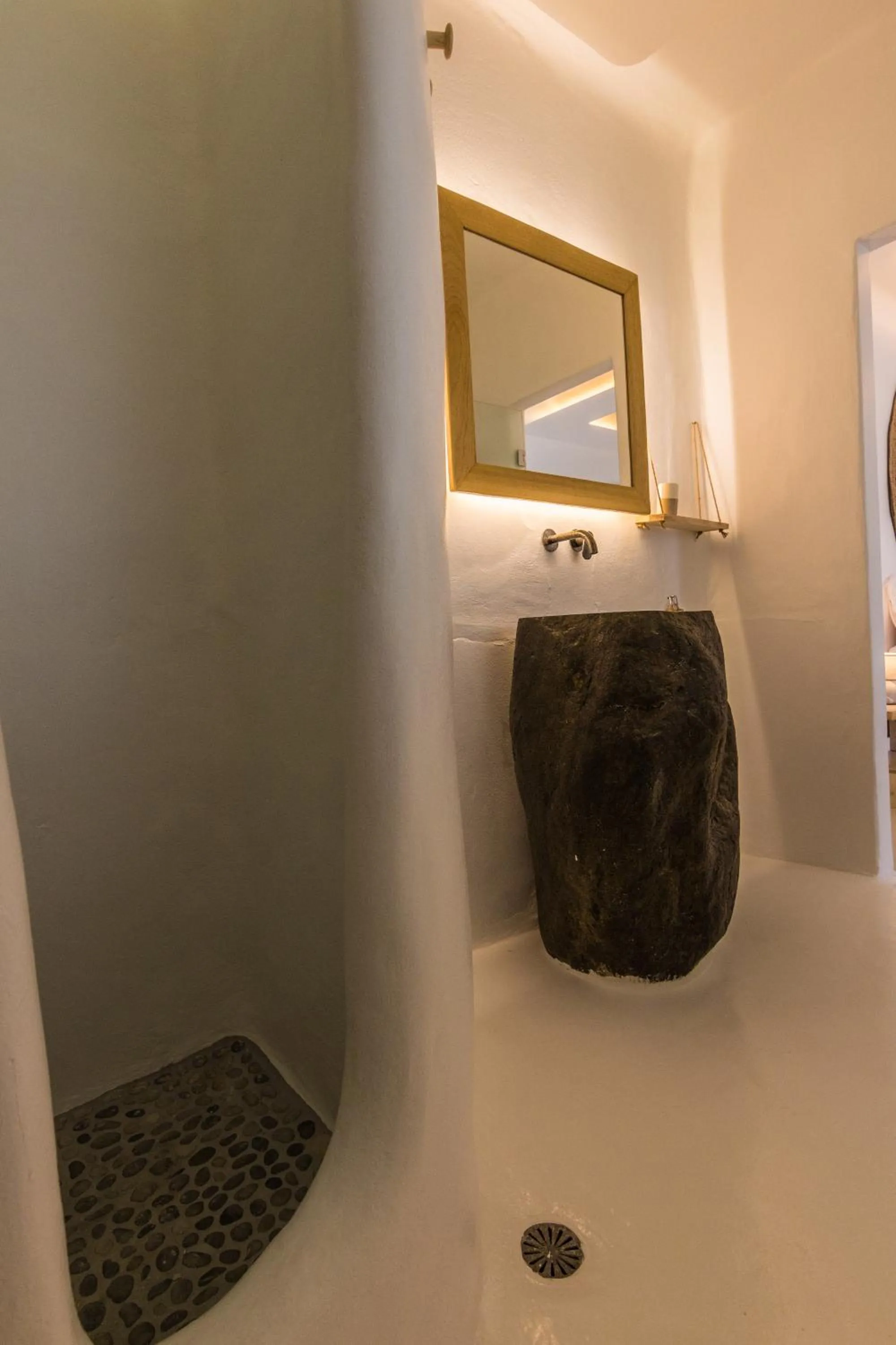 Bathroom in Salt Suites Milos