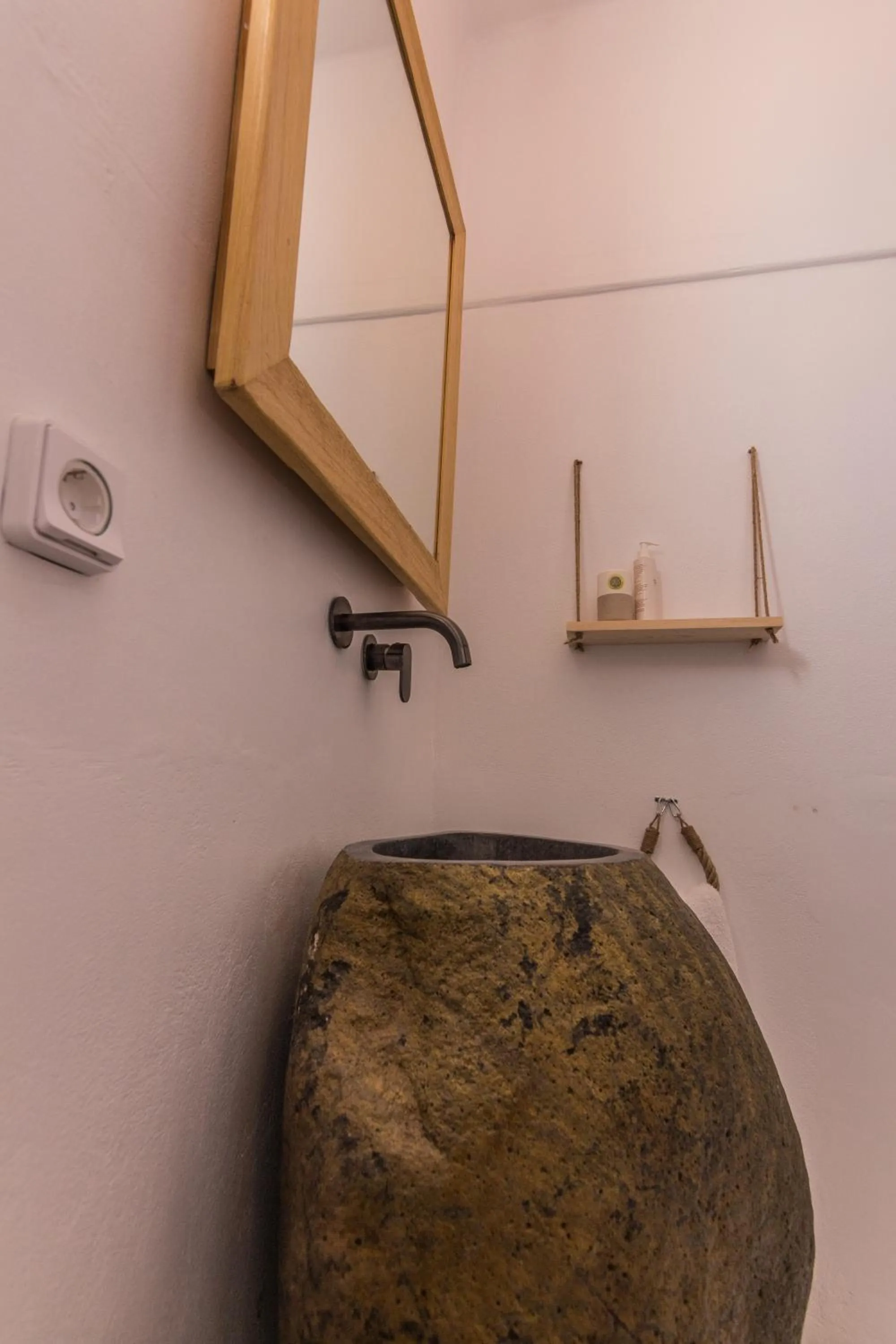 Bathroom in Salt Suites Milos