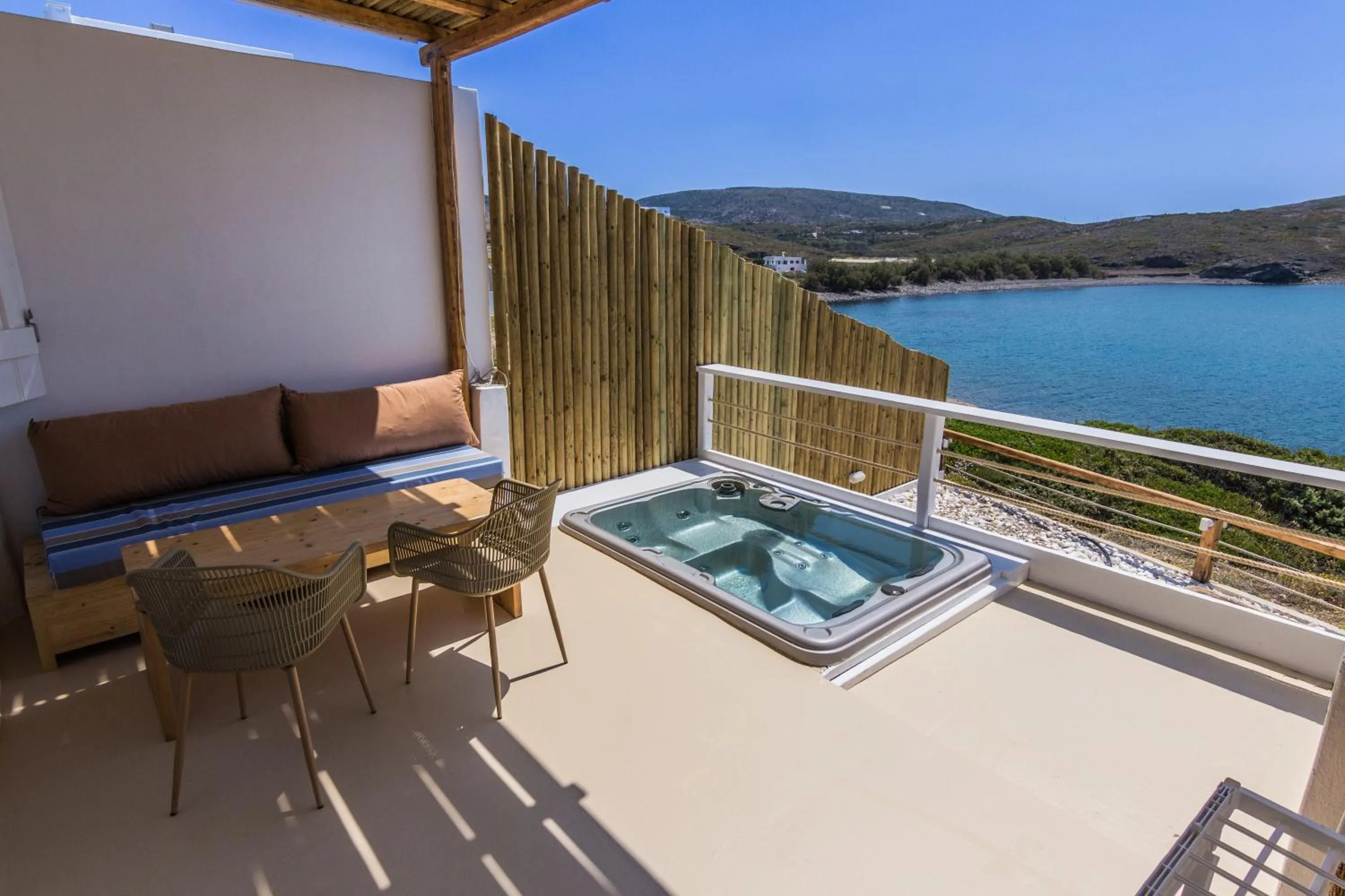 Day in Salt Suites Milos