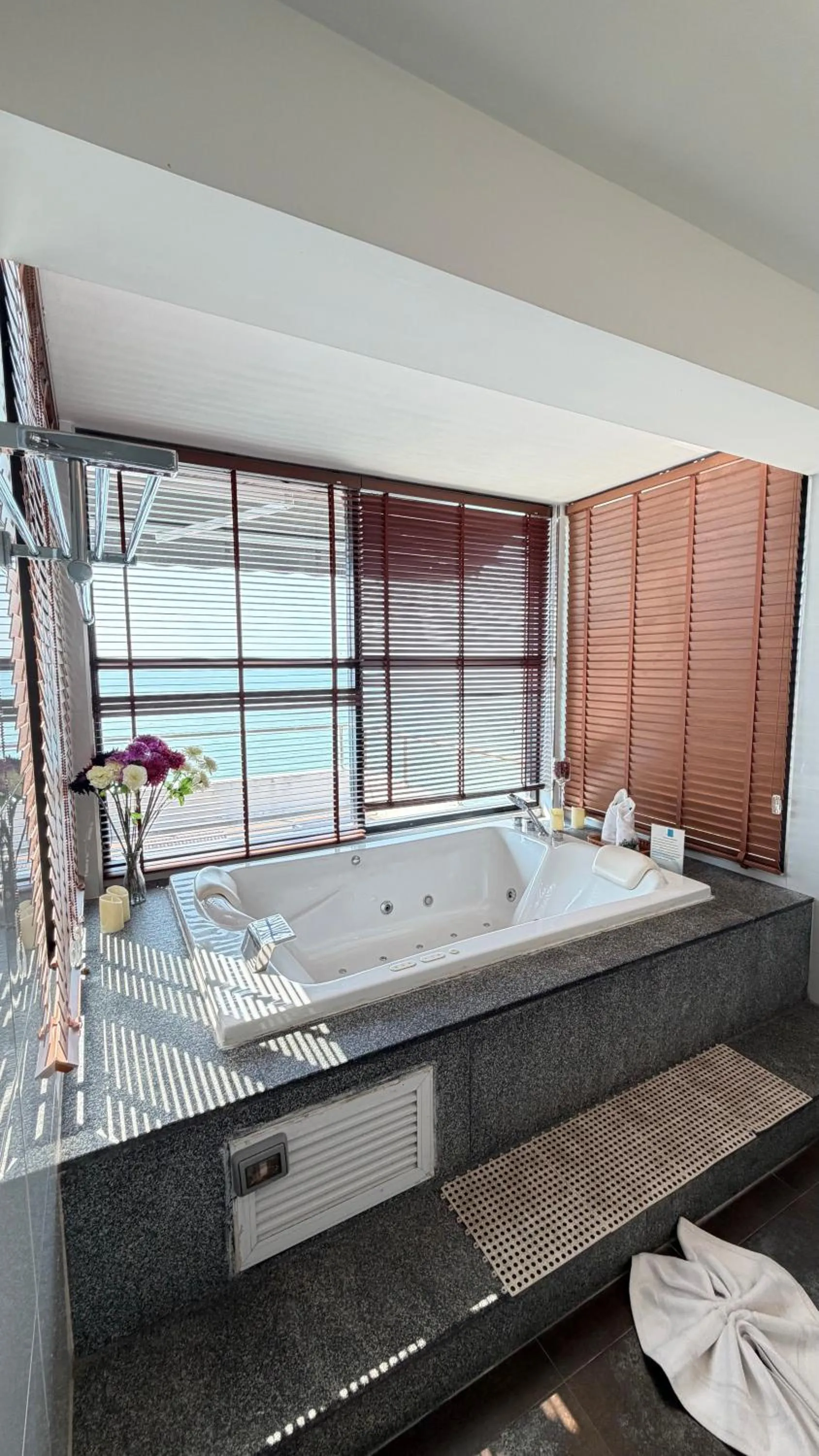 Sea view, Bed in Du Talay Hotel Koh Chang