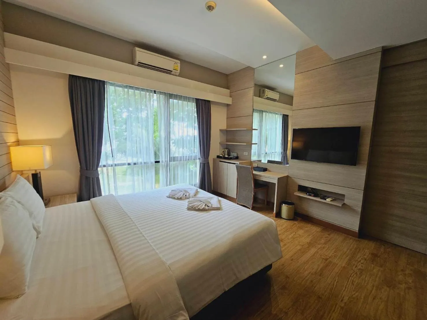 Bedroom, Bed in Du Talay Hotel Koh Chang