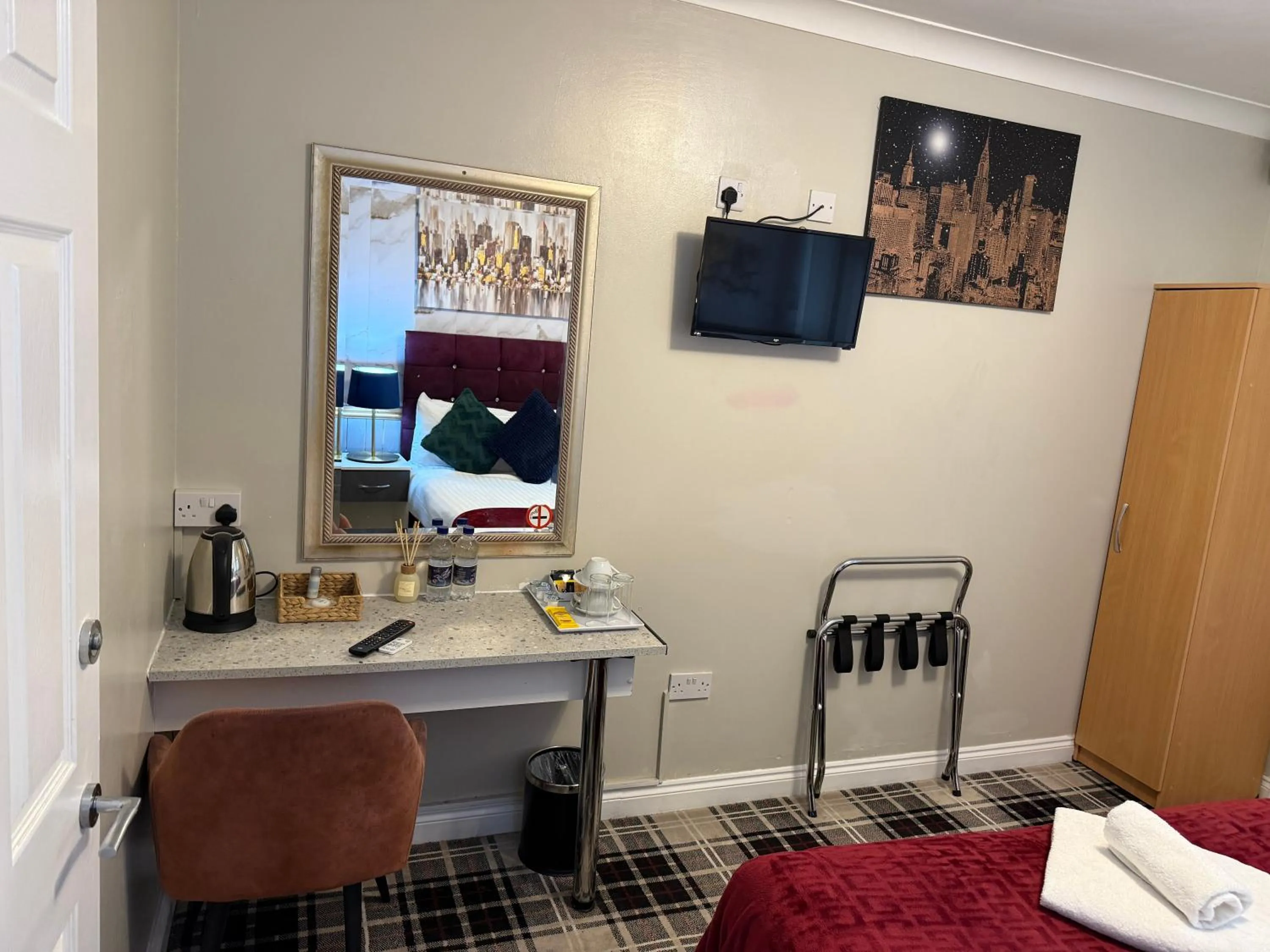 Bed in 4 Sisters Inn