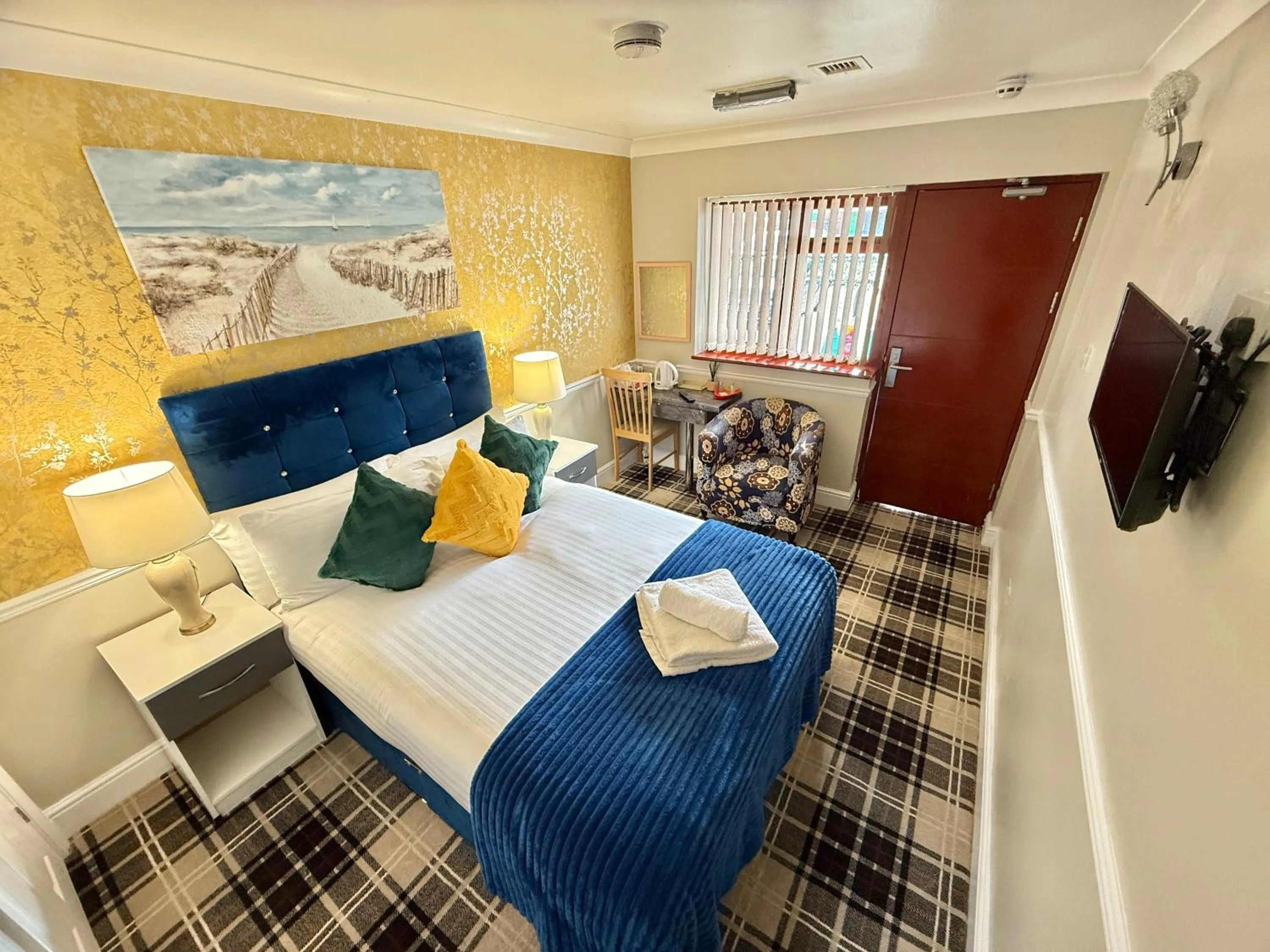 Bed in 4 Sisters Inn