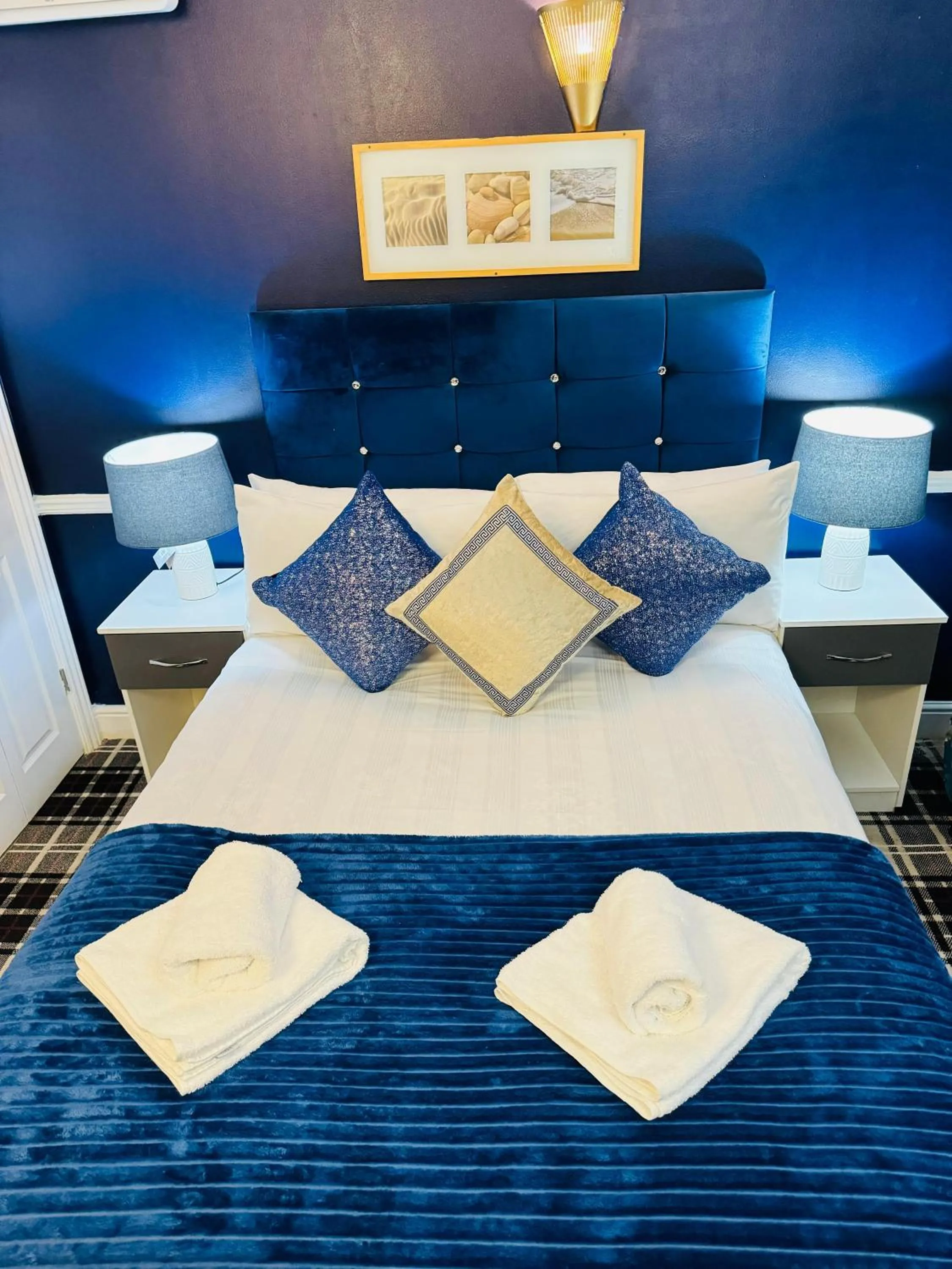 Bed in 4 Sisters Inn