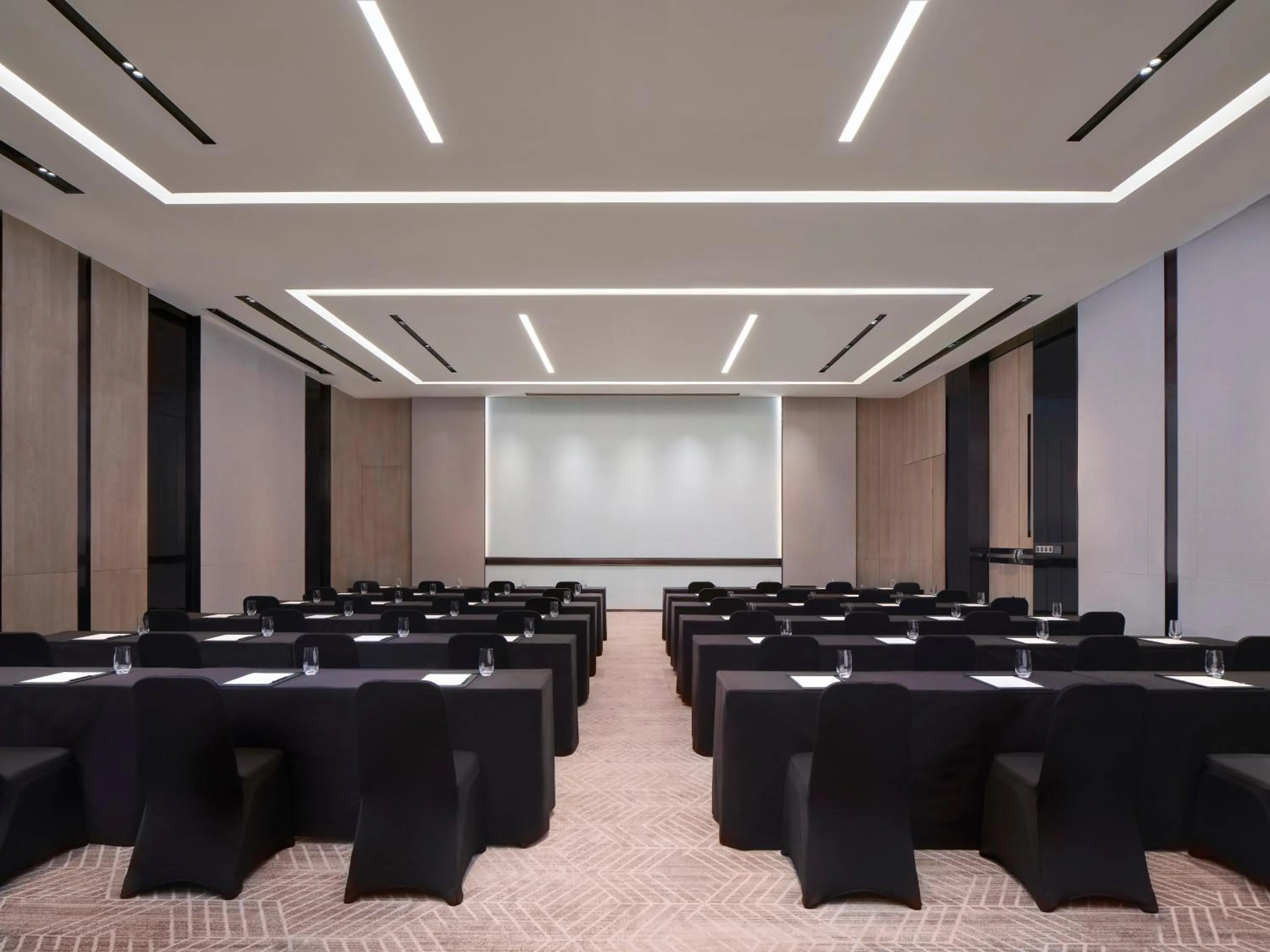 Meeting/conference room in AC Hotel by Marriott Chengdu North
