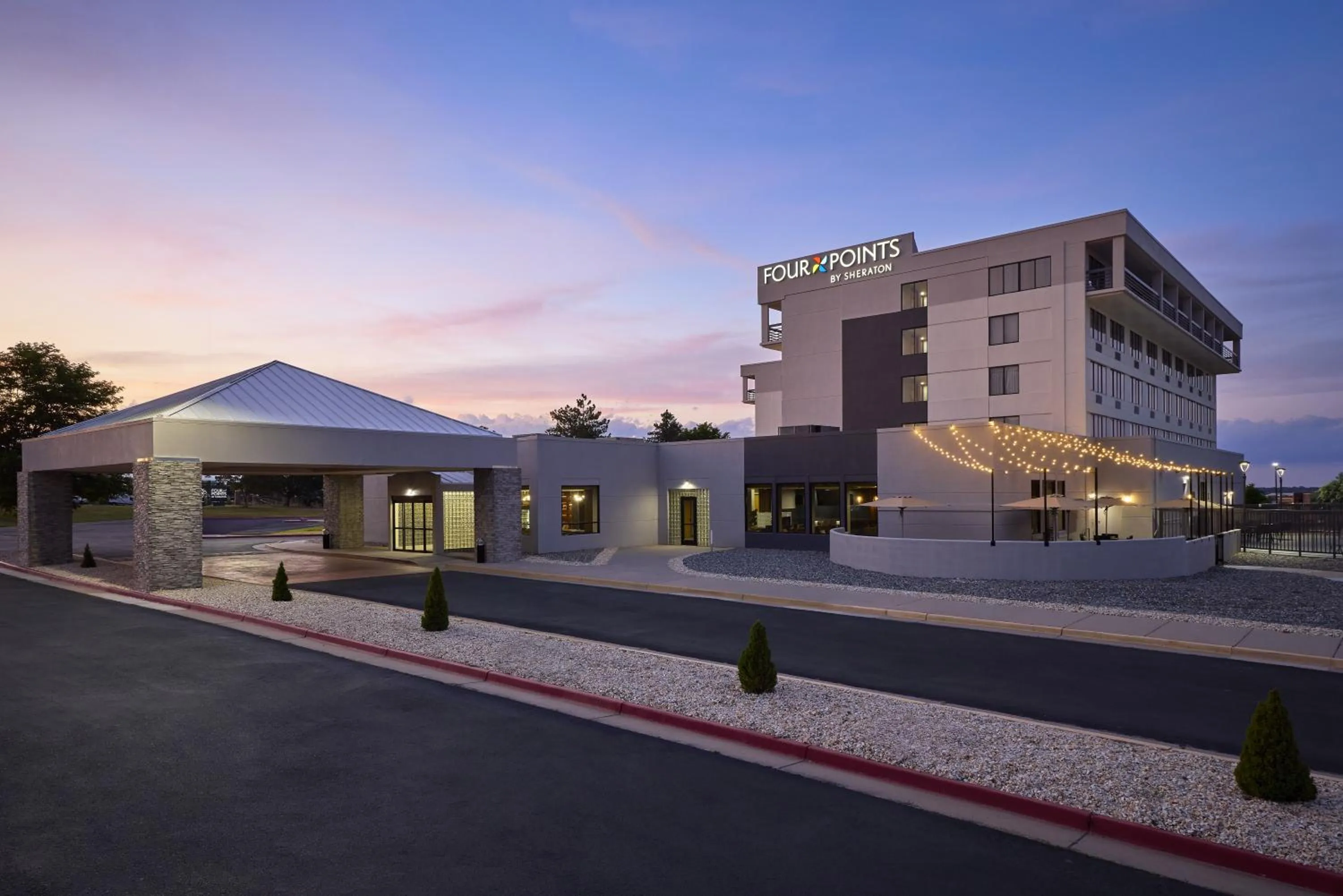 Property building in Four Points by Sheraton Englewood Centennial Airport