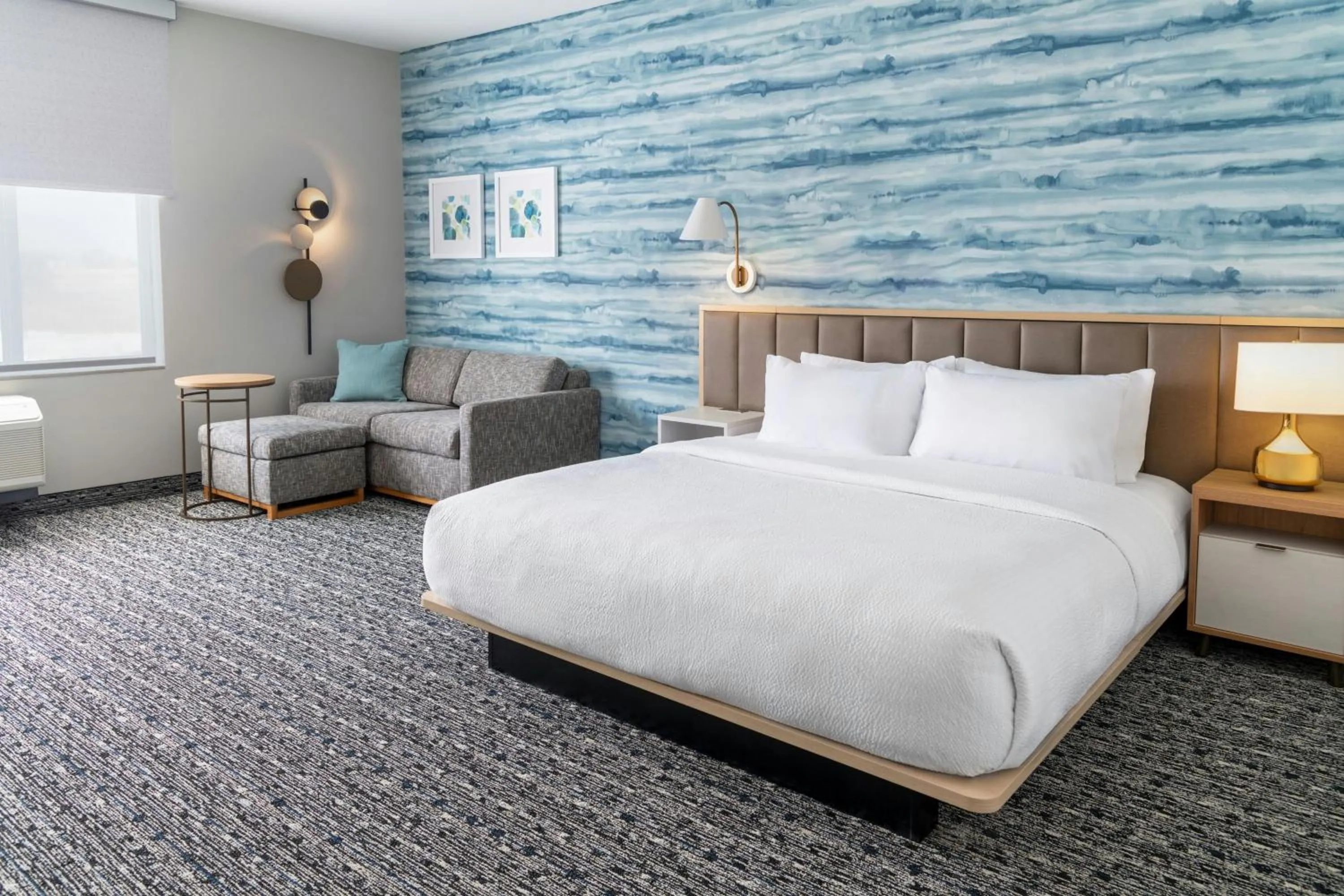 Photo of the whole room, Bed in TownePlace Suites by Marriott Detroit Taylor