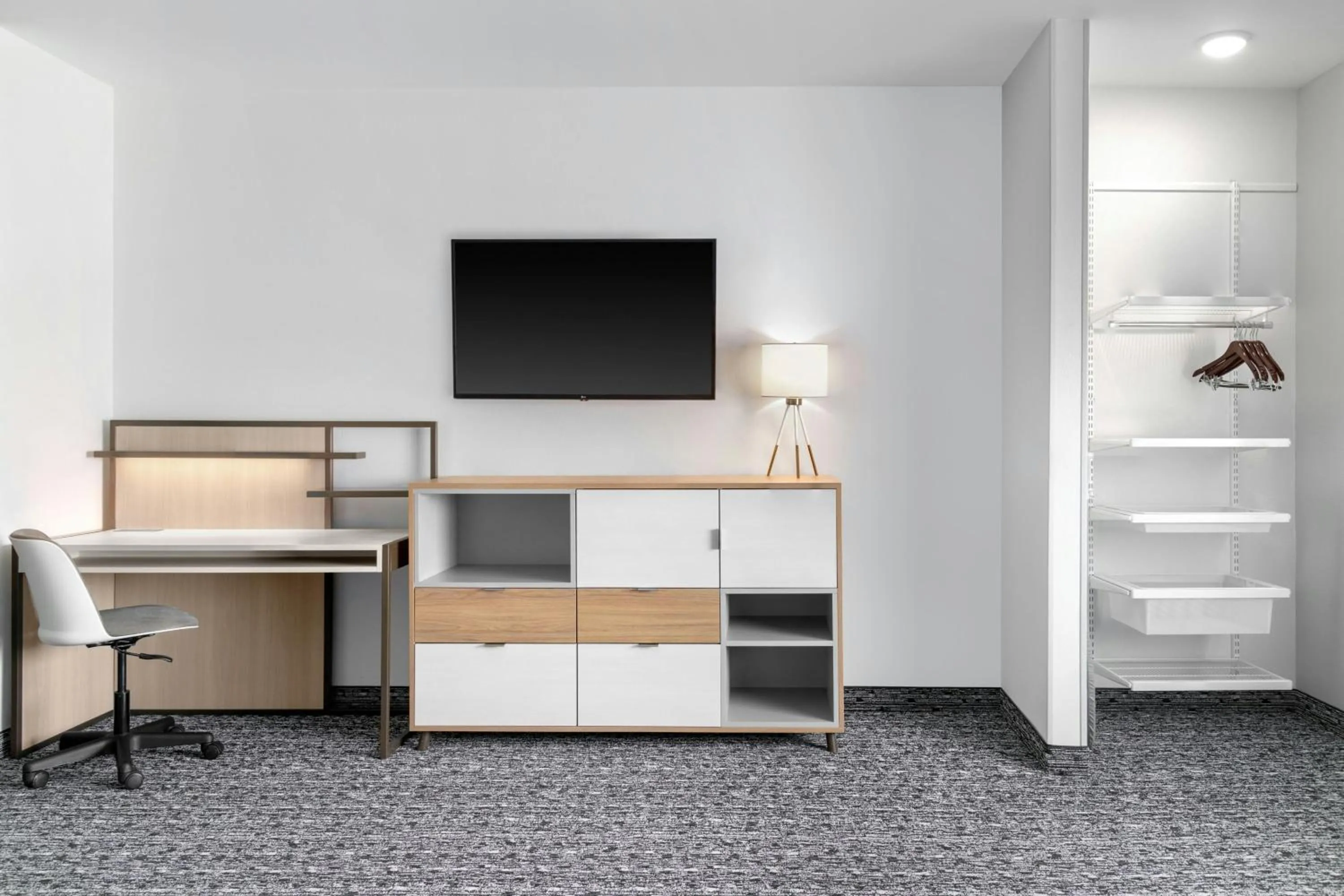 Photo of the whole room in TownePlace Suites by Marriott Detroit Taylor