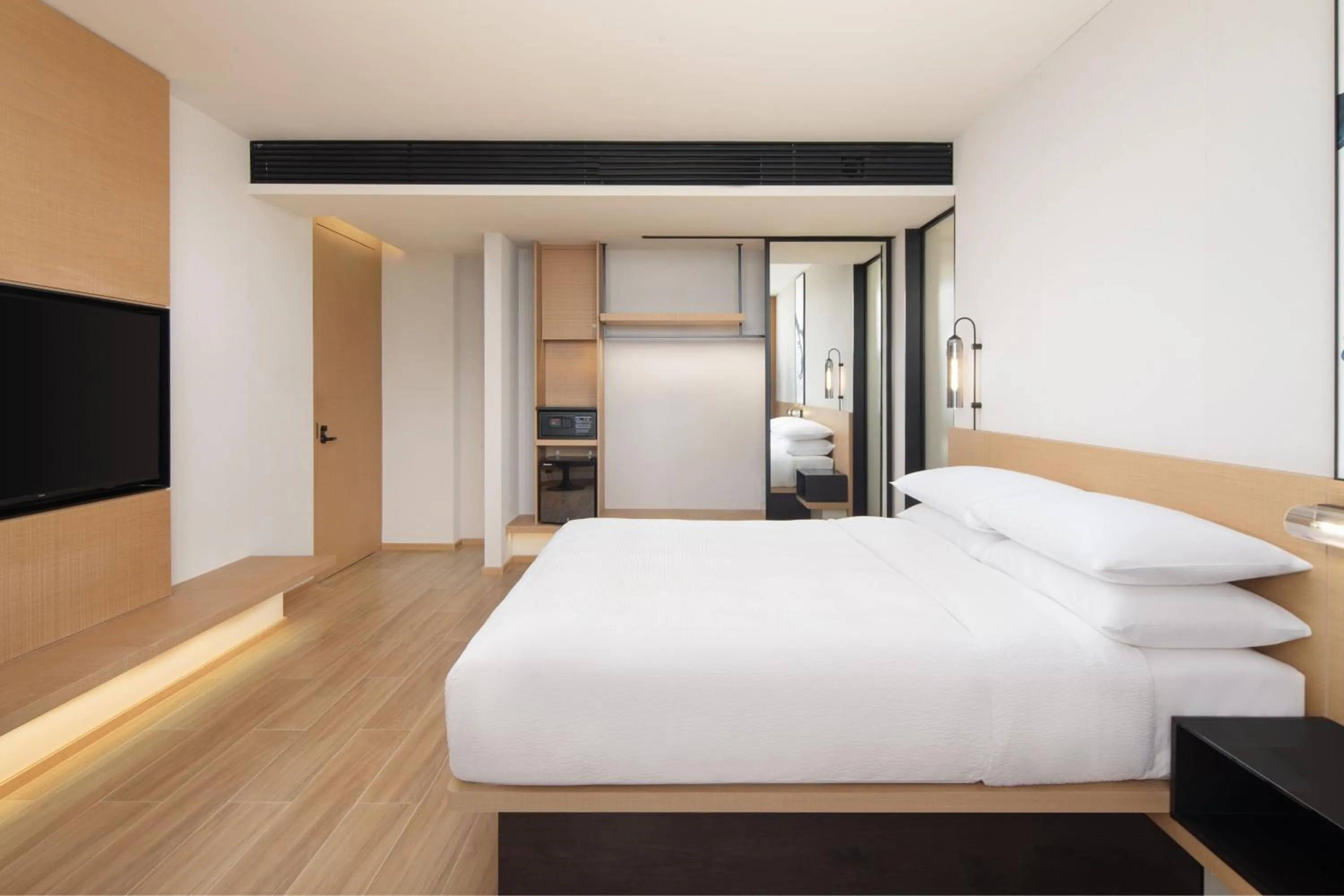 Photo of the whole room, Bed in Fairfield by Marriott Hangzhou Wulin Square, China