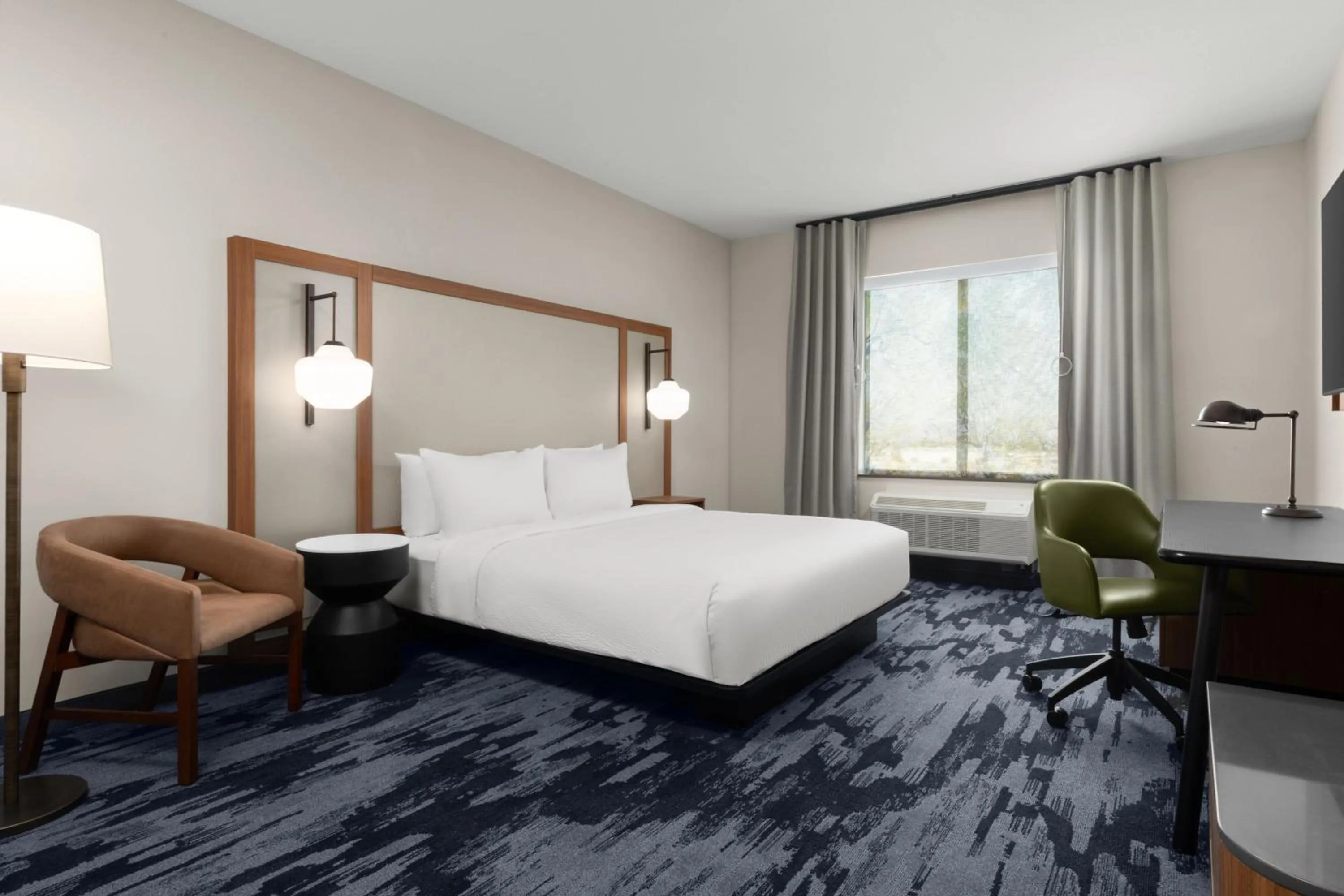 Photo of the whole room, Bed in Fairfield by Marriott Inn & Suites Victorville