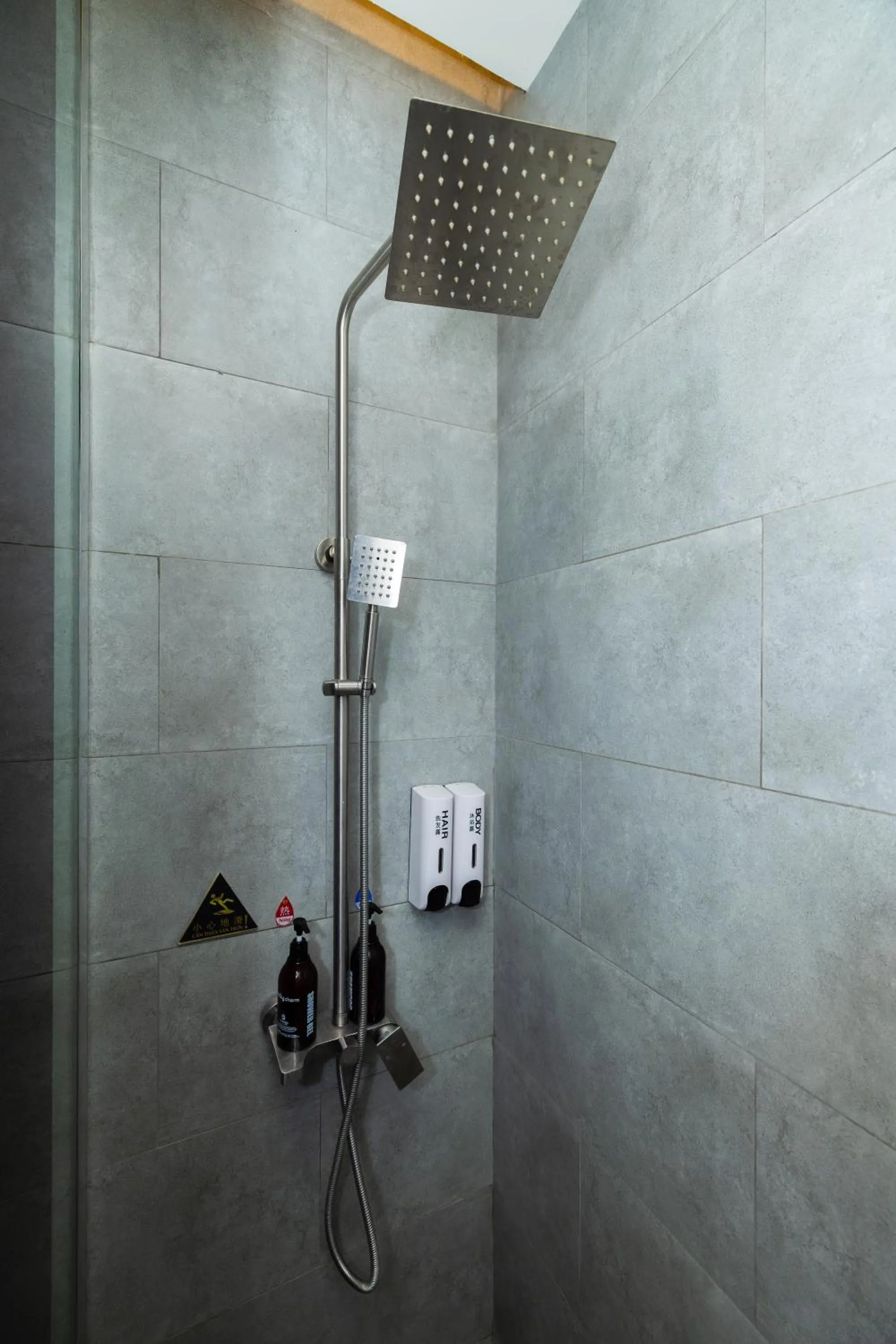 Shower in Khách sạn Phước Lộc Thọ 2 - 福禄寿