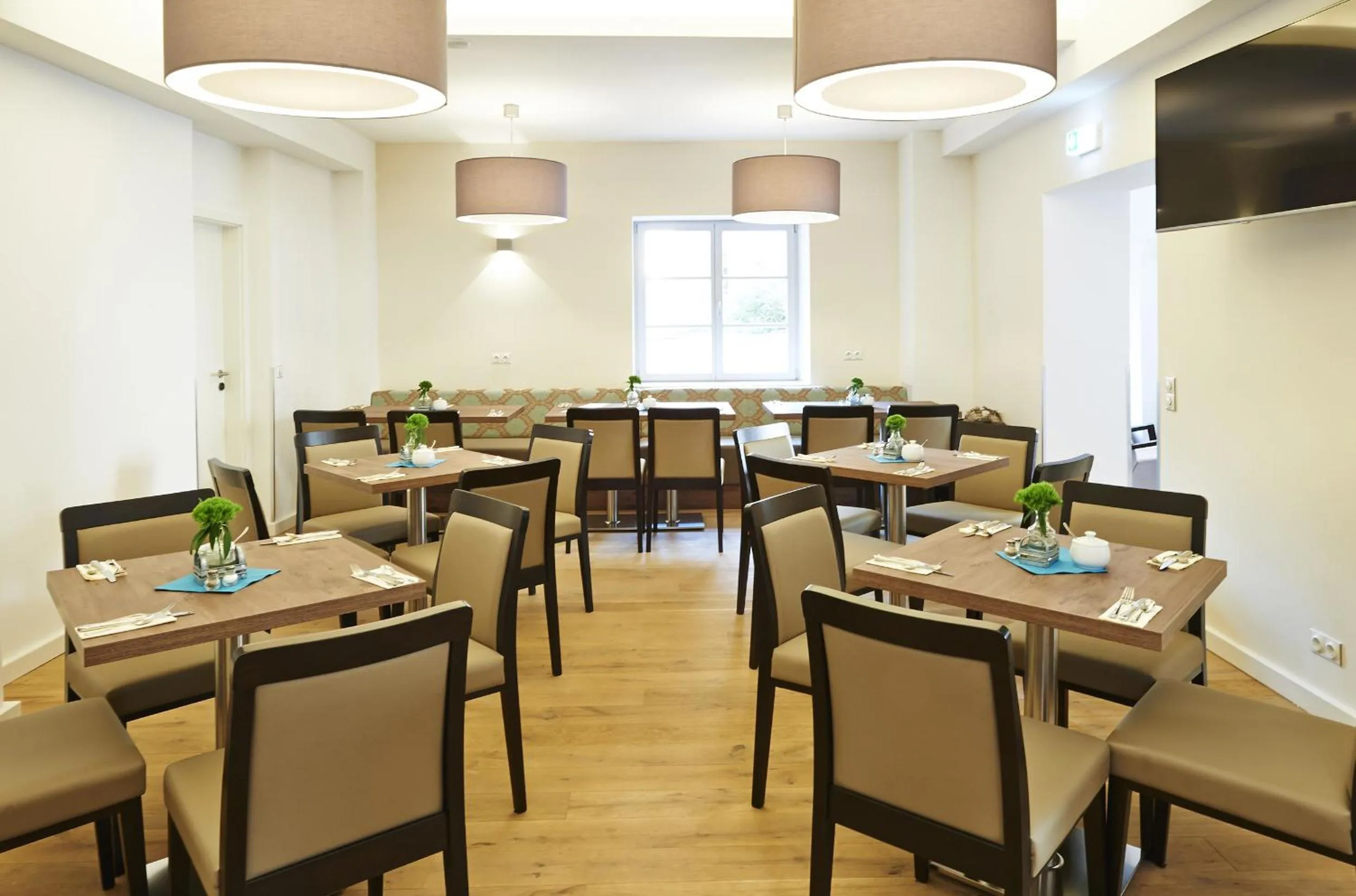 Restaurant/places to eat in Hotel Elch Boutique