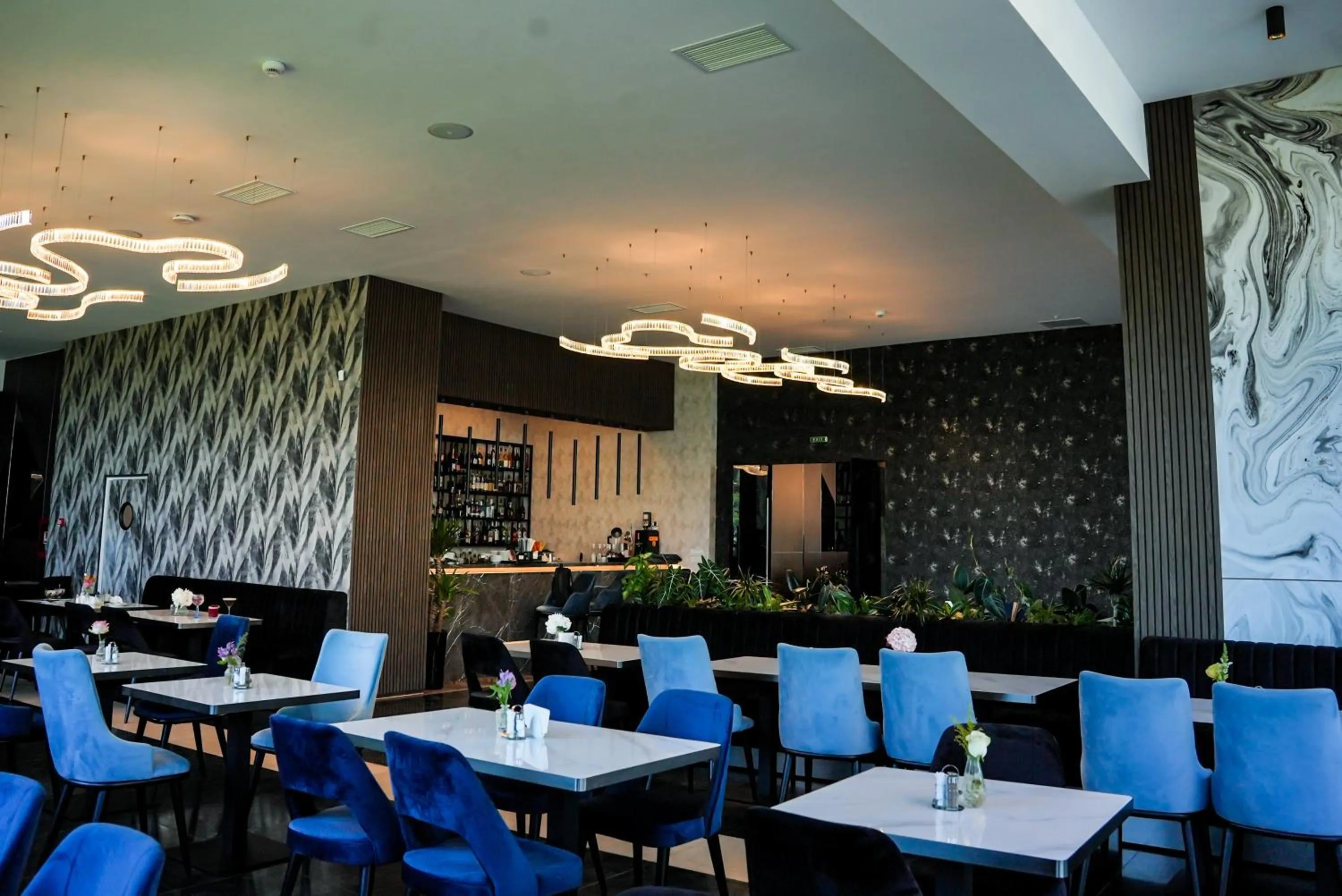 Restaurant/places to eat in Panoramic Mamaia Hotel